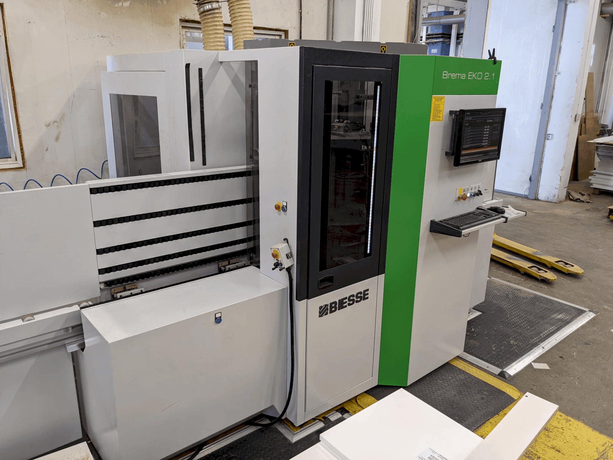 Вид станка BIESSE BREMA EKO 2.1 спереди
