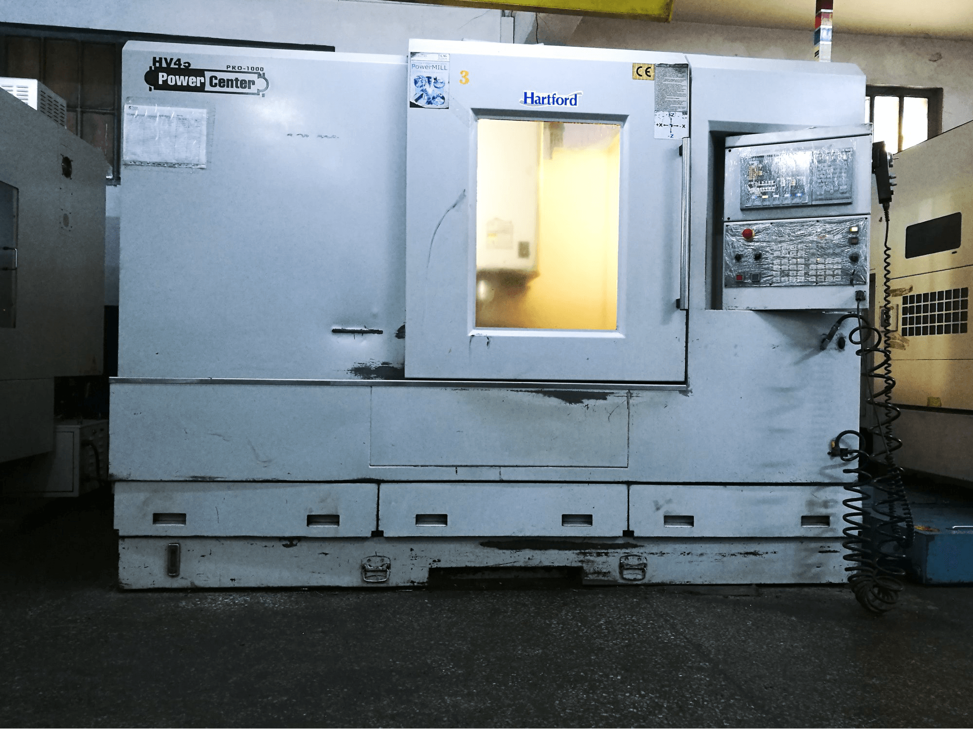 Working room of Hartford PRO1000S Machine