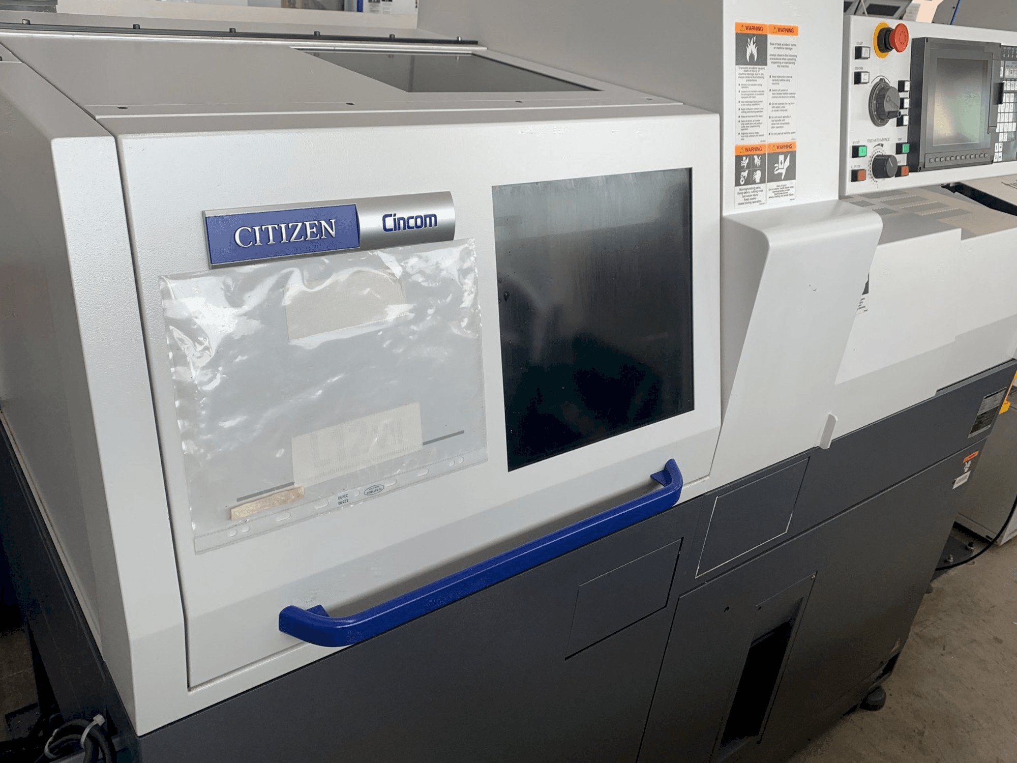 Вид станка Citizen Cincom L12 спереди