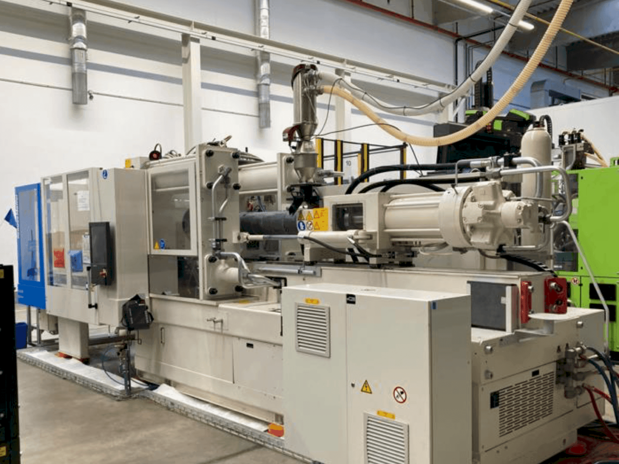 Вид станка Krauss Maffei 420-2000 CX спереди