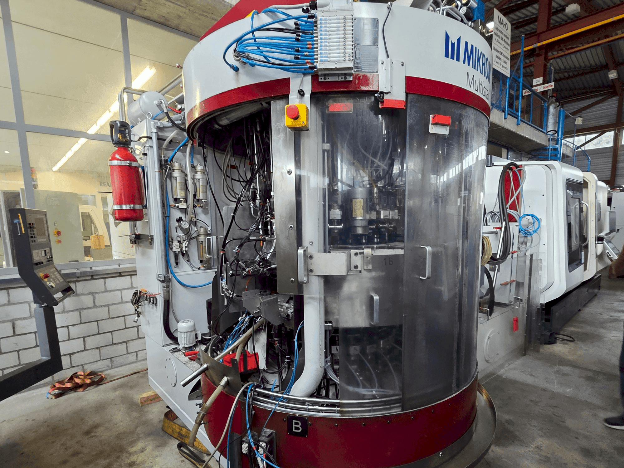 Вид станка MIKRON Multistar CX-24/500R спереди