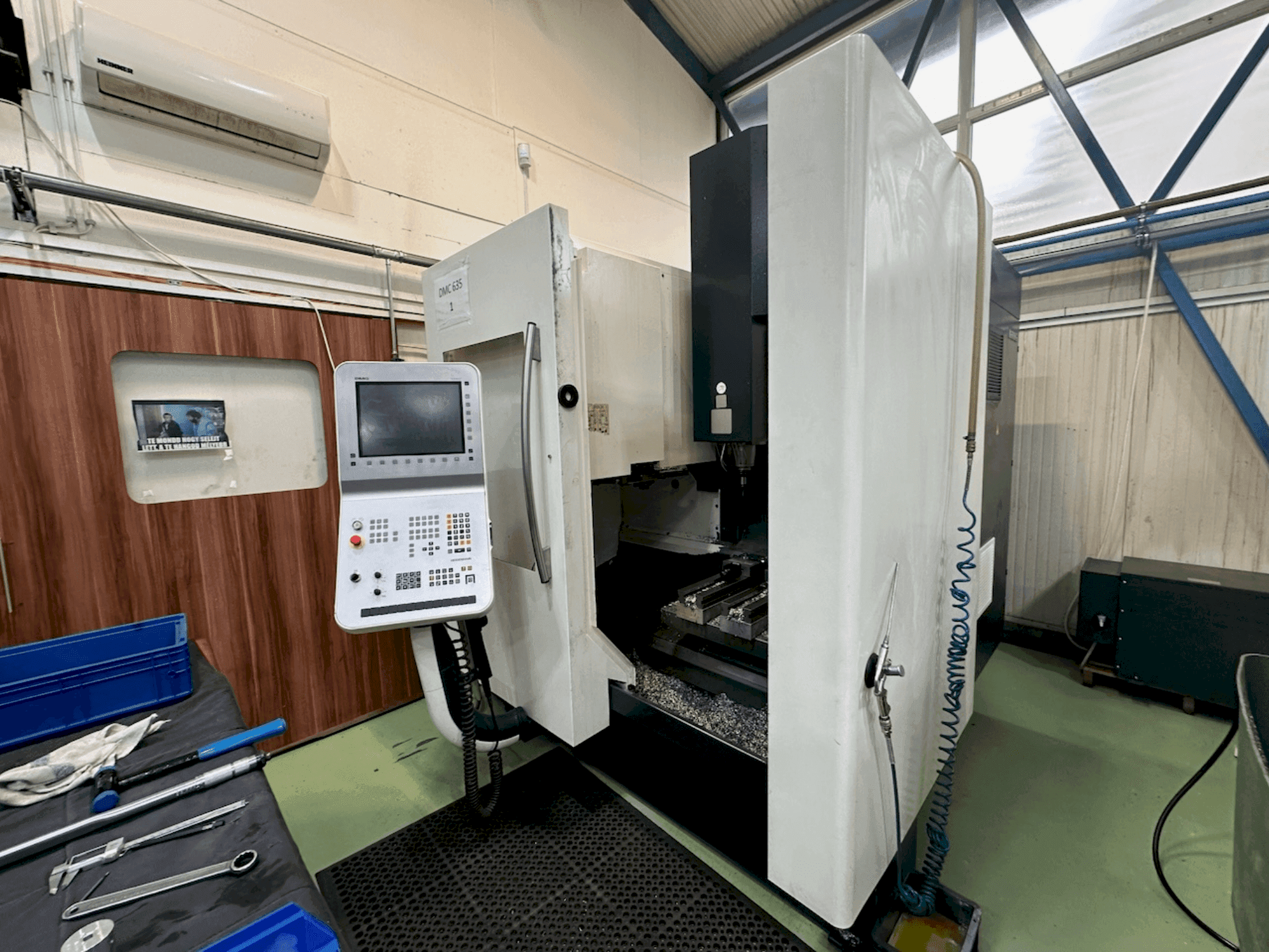 Вид станка DMG MORI DMC 635 V eco спереди