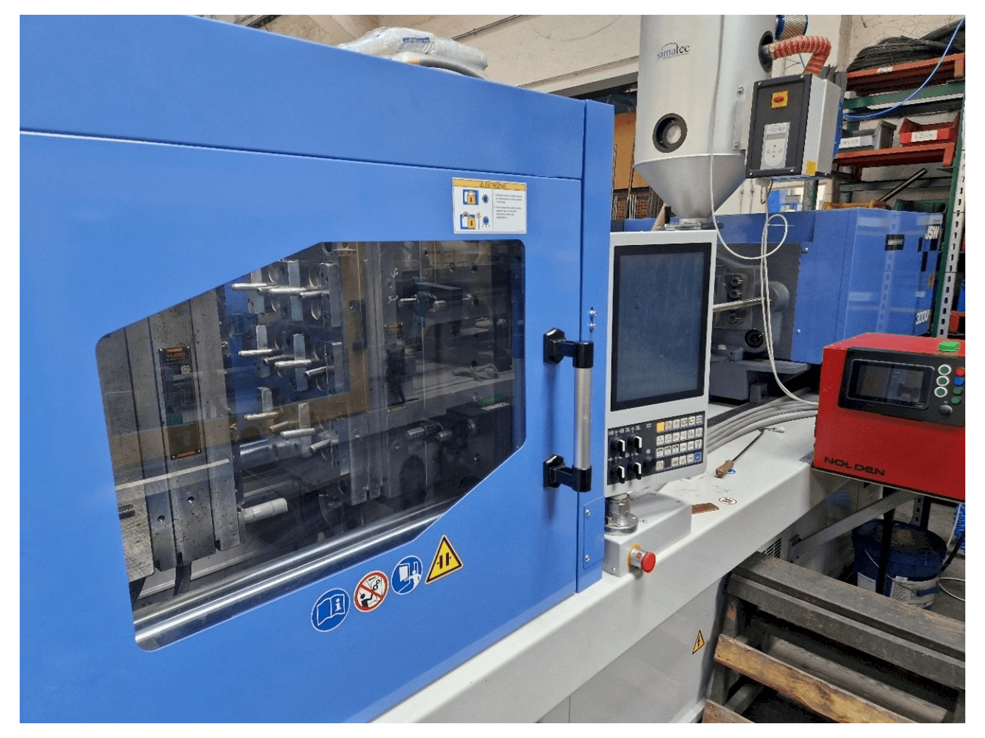Вид станка с JSW J180ADS-300U правой стороны
