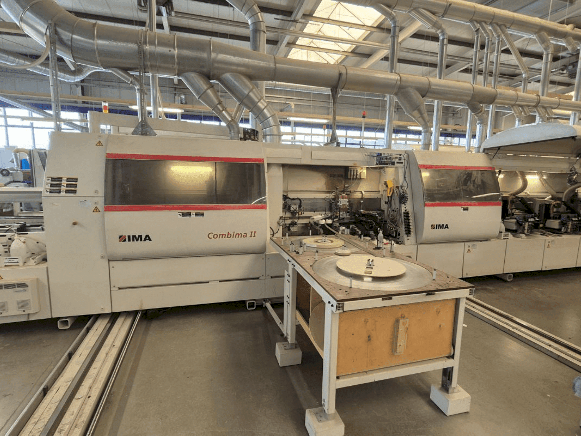 Вид станка IMA Combima/II/390/B/L12 спереди