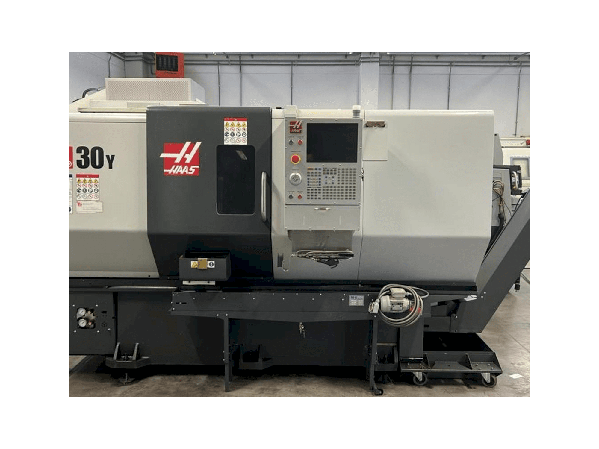 Вид станка HAAS DS30Y спереди