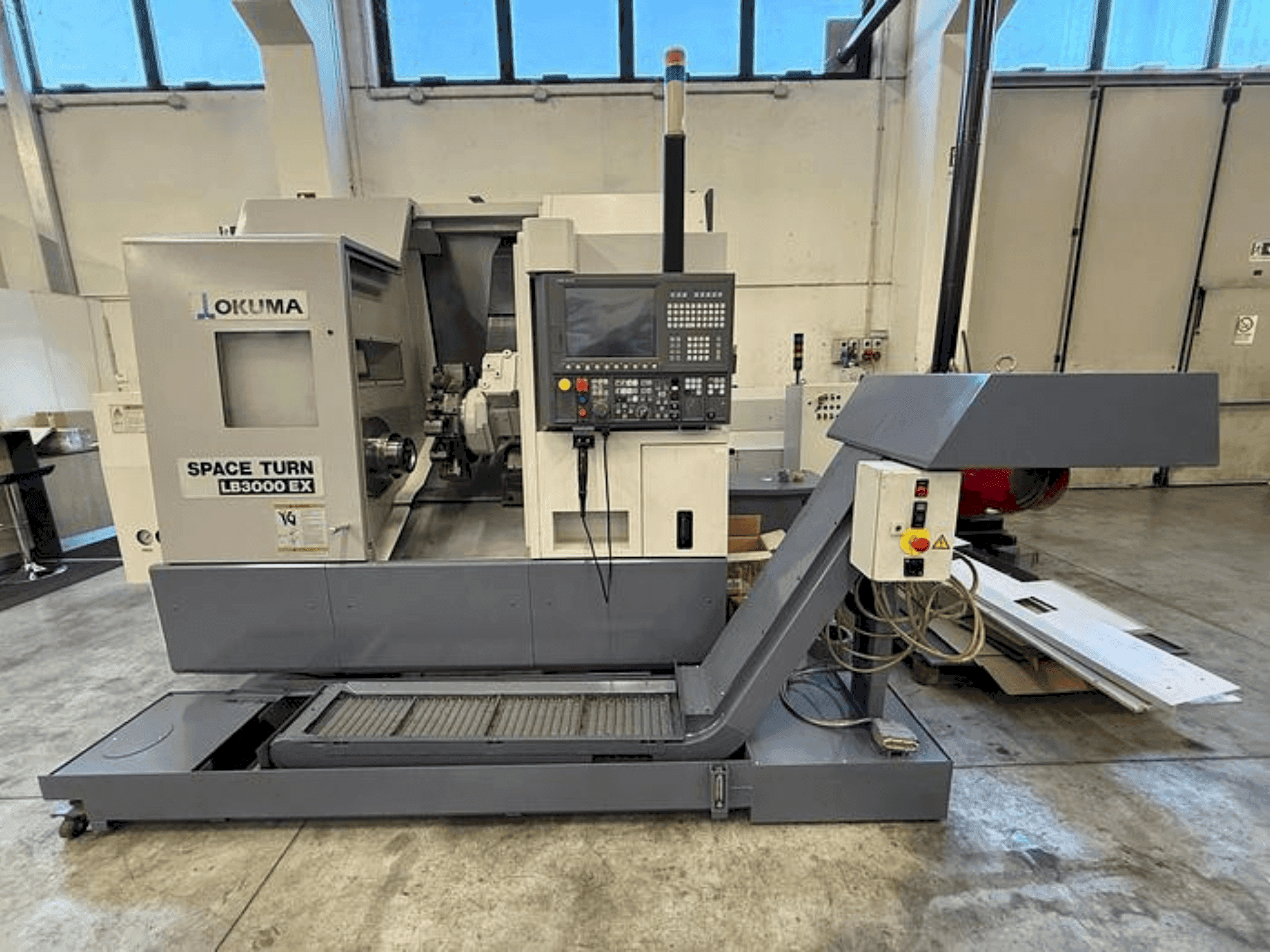 Вид станка Okuma LB 3000 EX MYT спереди
