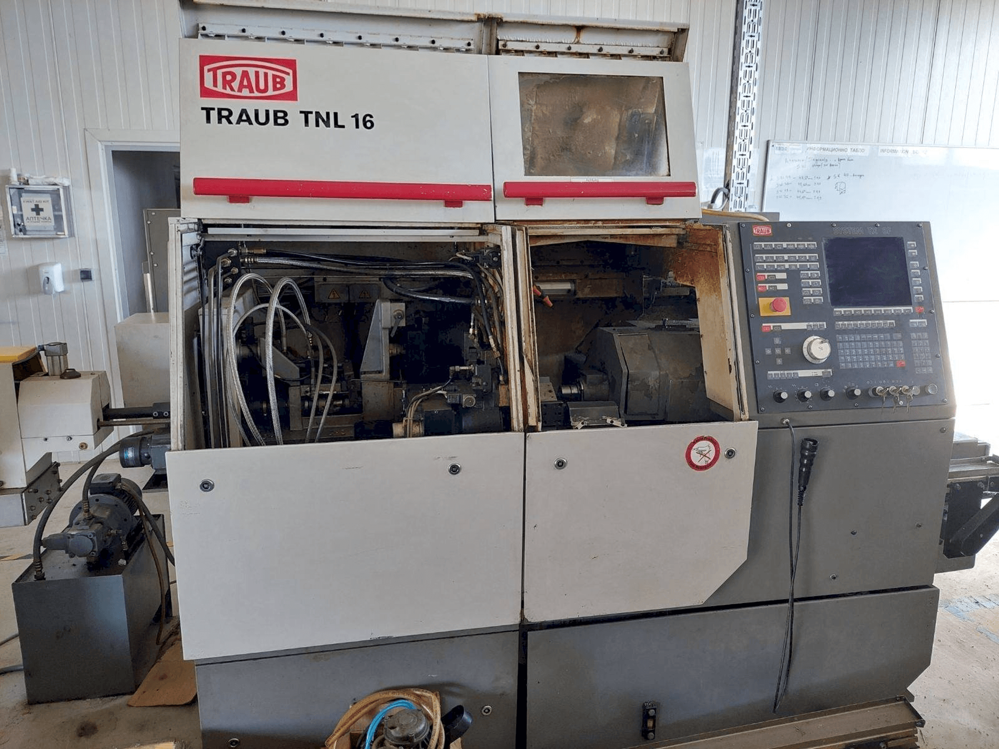 Вид станка TRAUB TNL16G-TX8F спереди