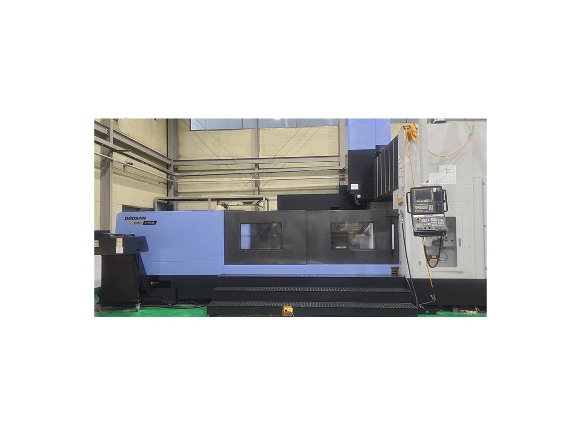 Вид станка Doosan BM 2740M спереди