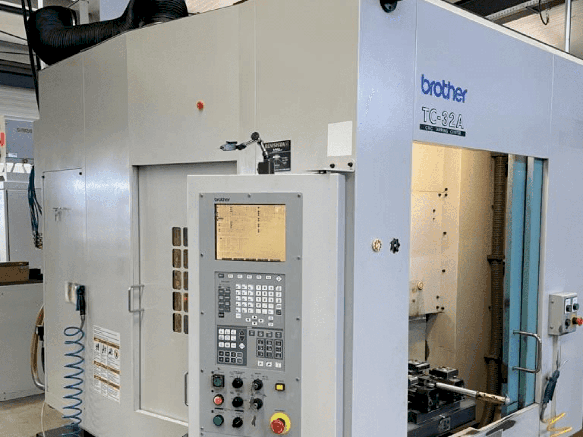 Вид станка Brother TC32A спереди