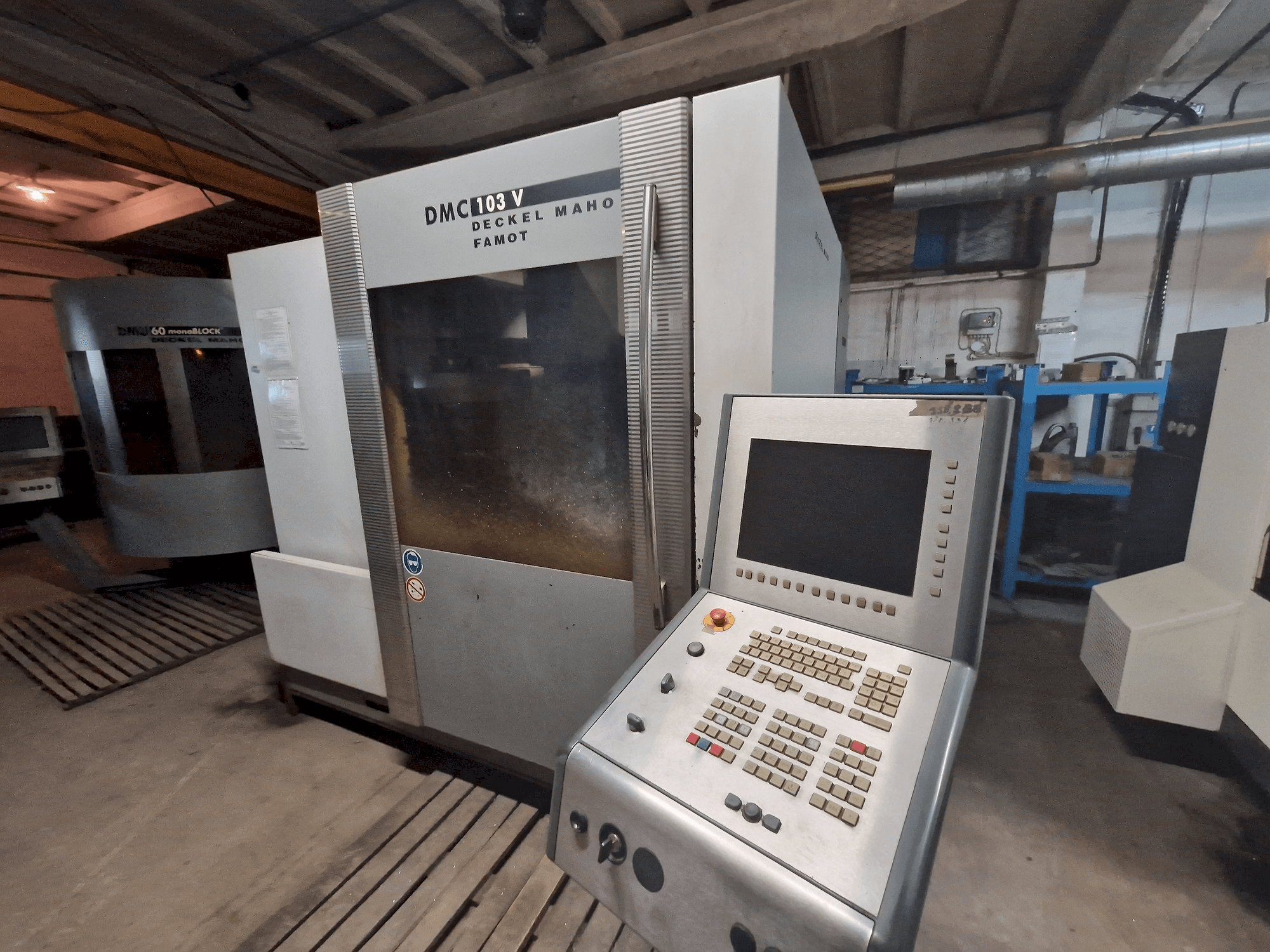 Вид станка DMG DMC 103V спереди