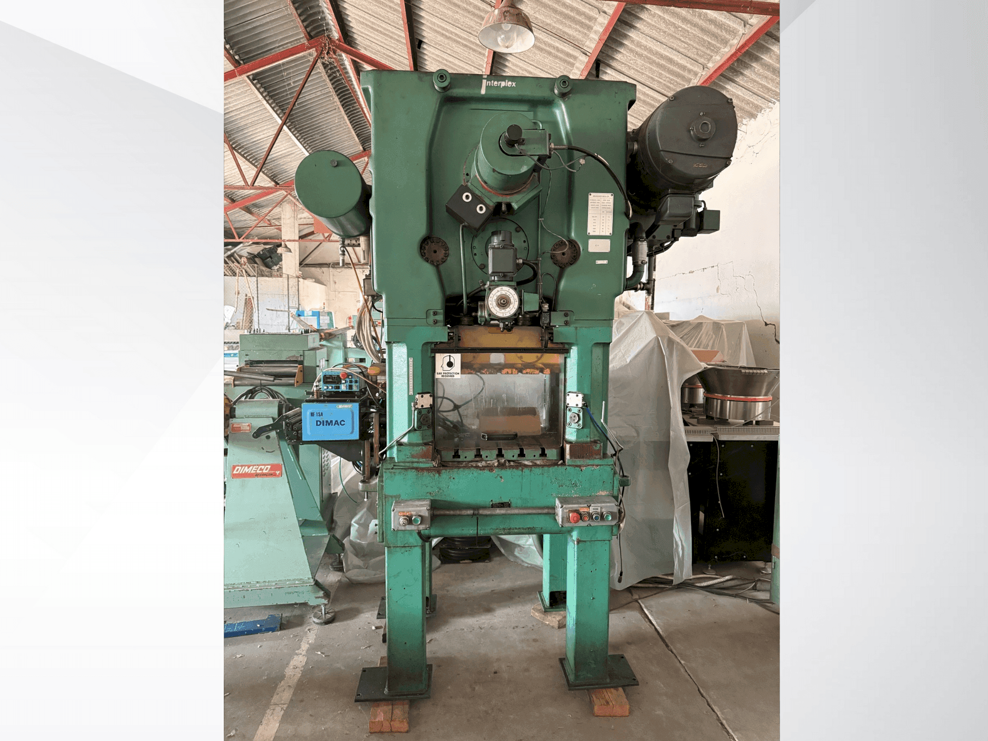 Вид станка BRUDERER BSTA 25 спереди