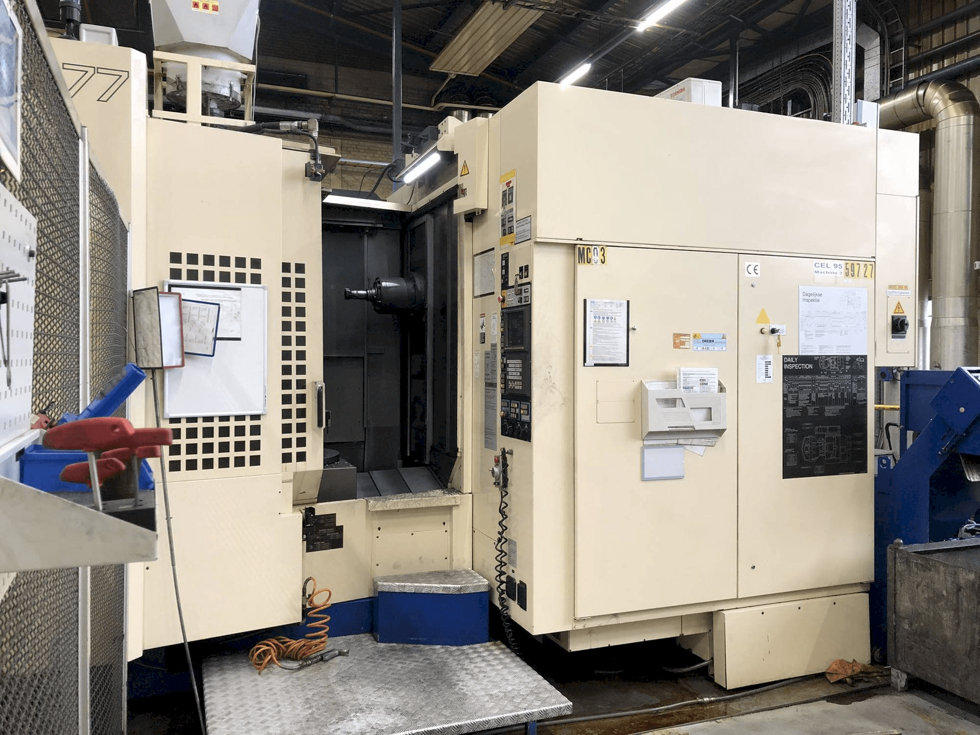 Вид станка Makino A77 спереди