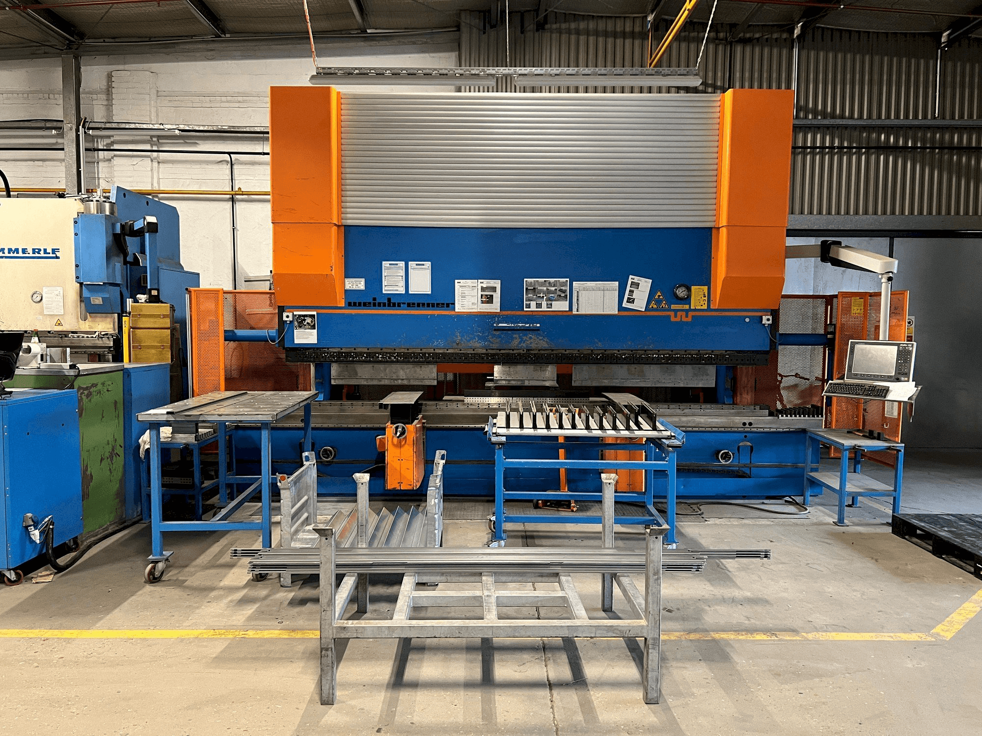 Вид станка Weinbrenner GP400 спереди