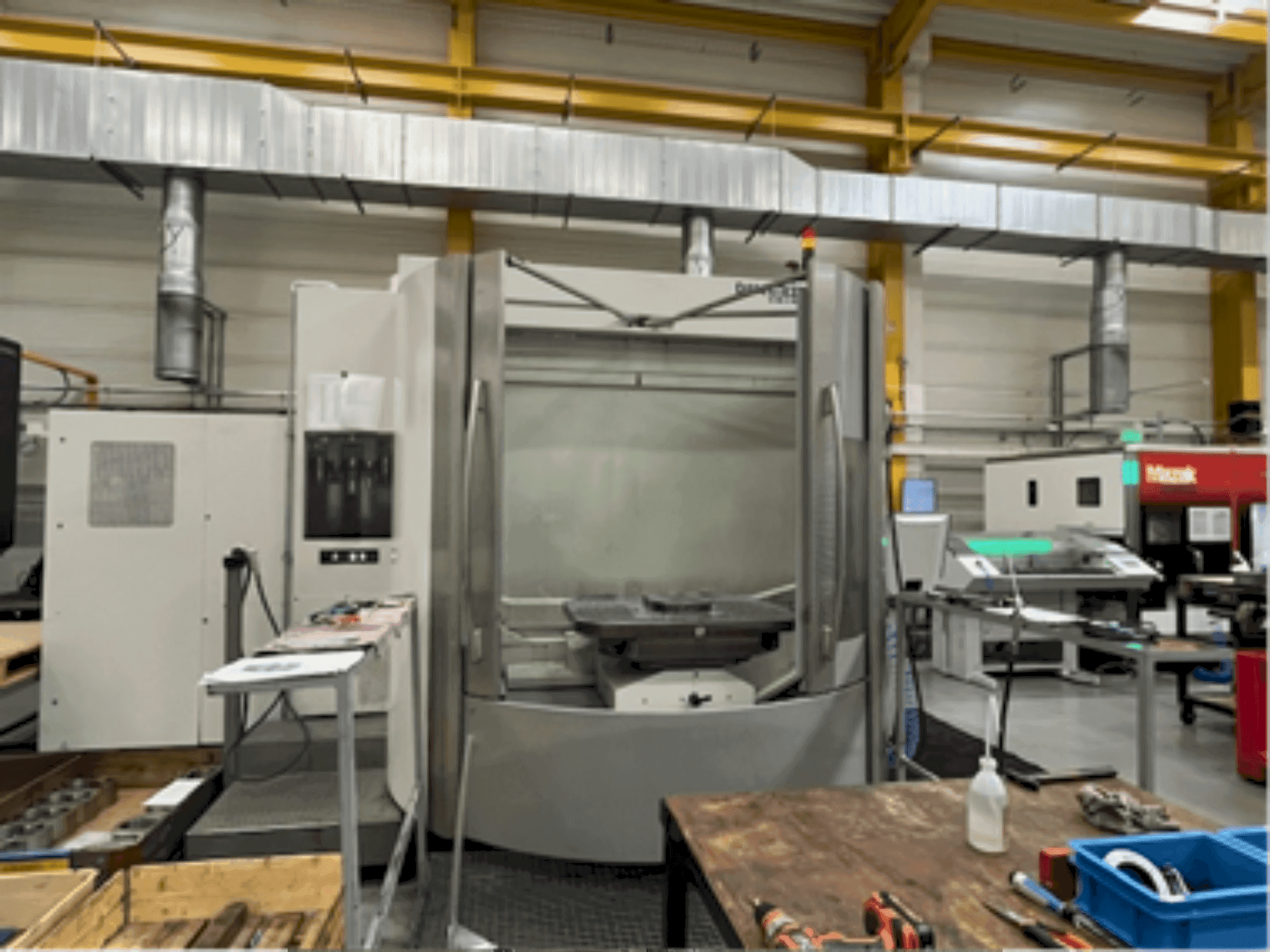 Вид станка DMG GILDEMEISTER DMC 125U спереди