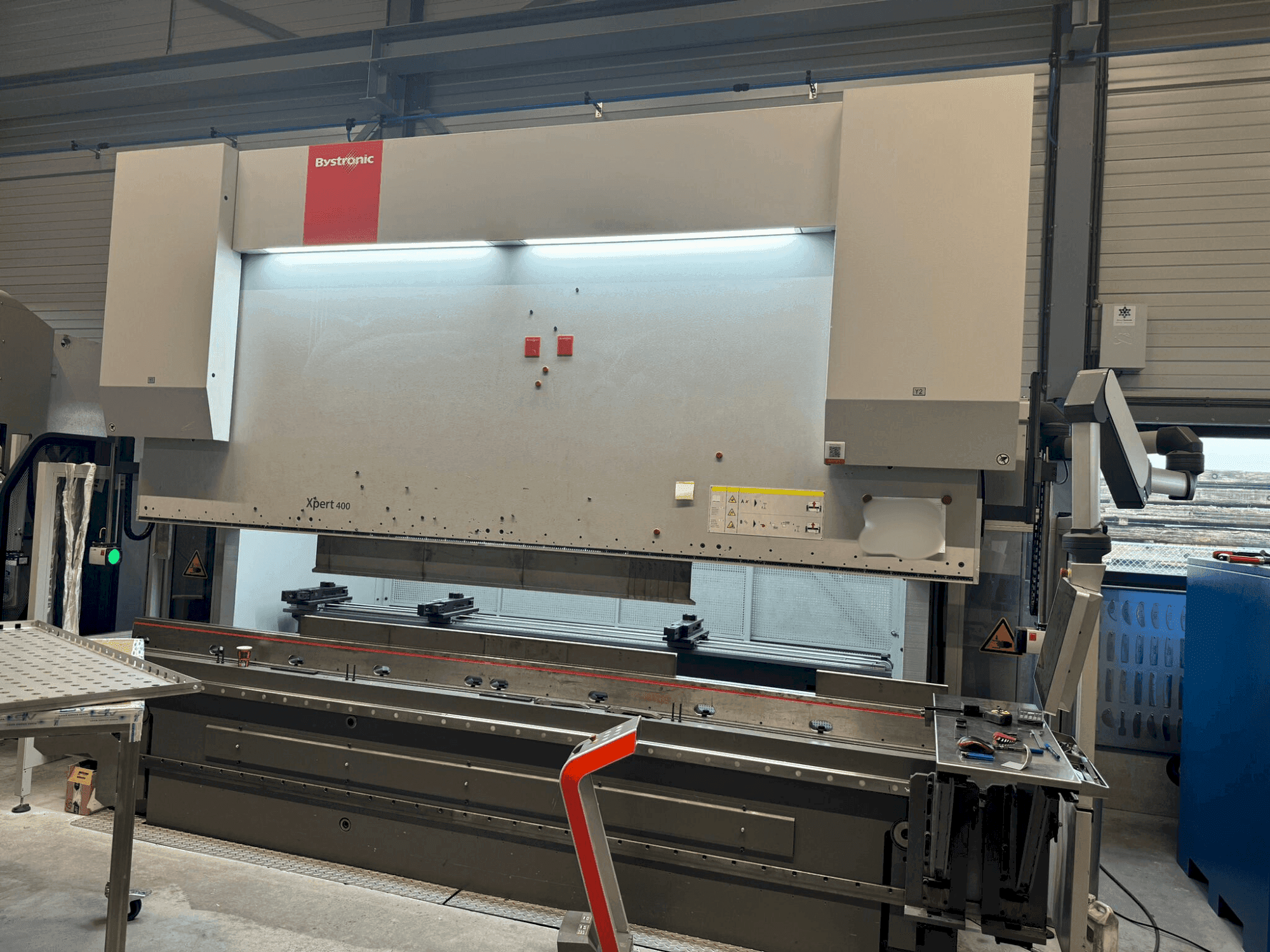 Вид станка Bystronic Xpert 400/4100 спереди