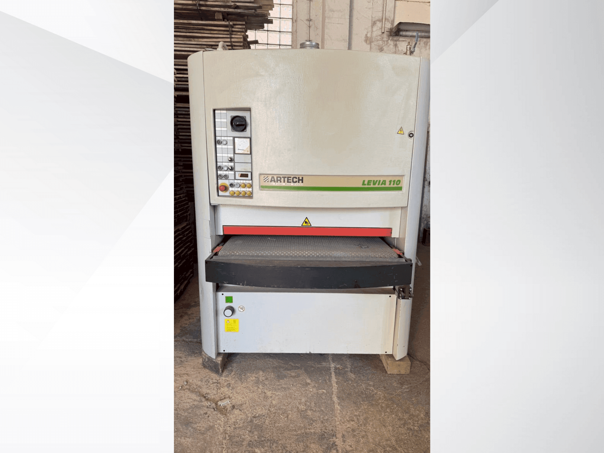 Вид станка BIESSE Levia 110 спереди