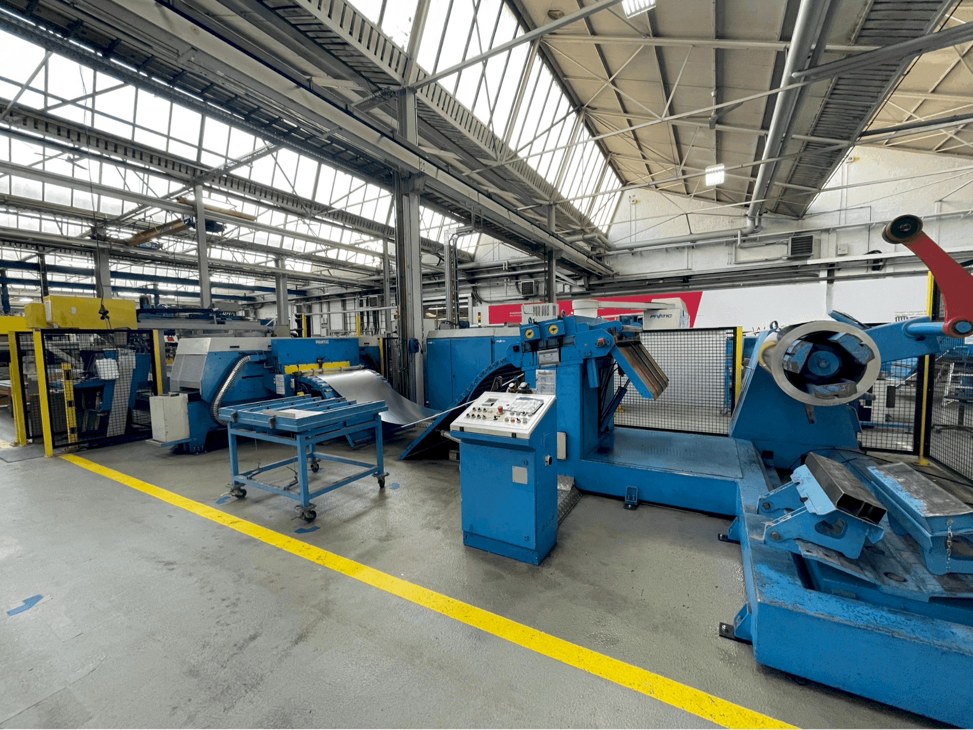 Вид станка Pivatic P125 спереди