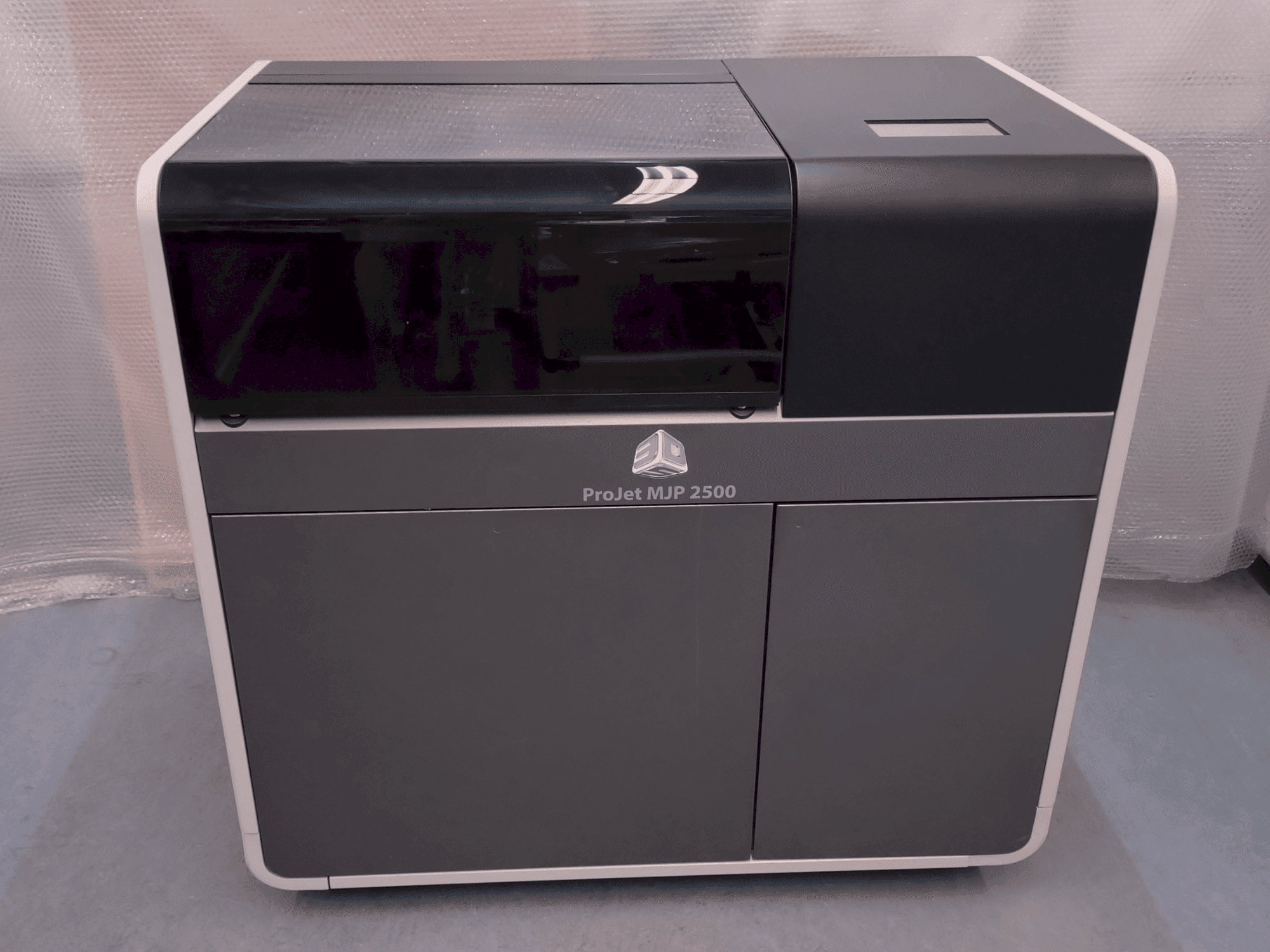 Вид станка 3DSYSTEMS ProJet 2500 Plus спереди