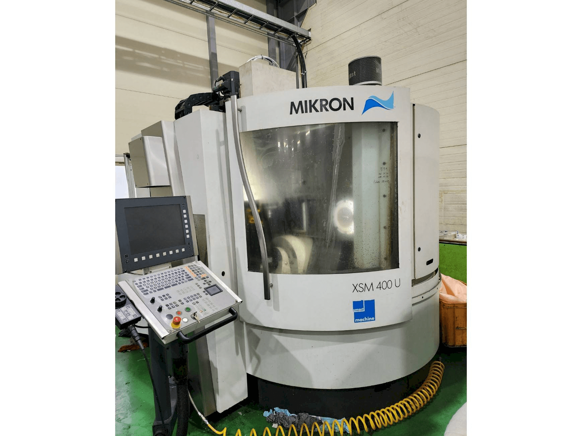 Вид станка MIKRON XSM 400 U спереди