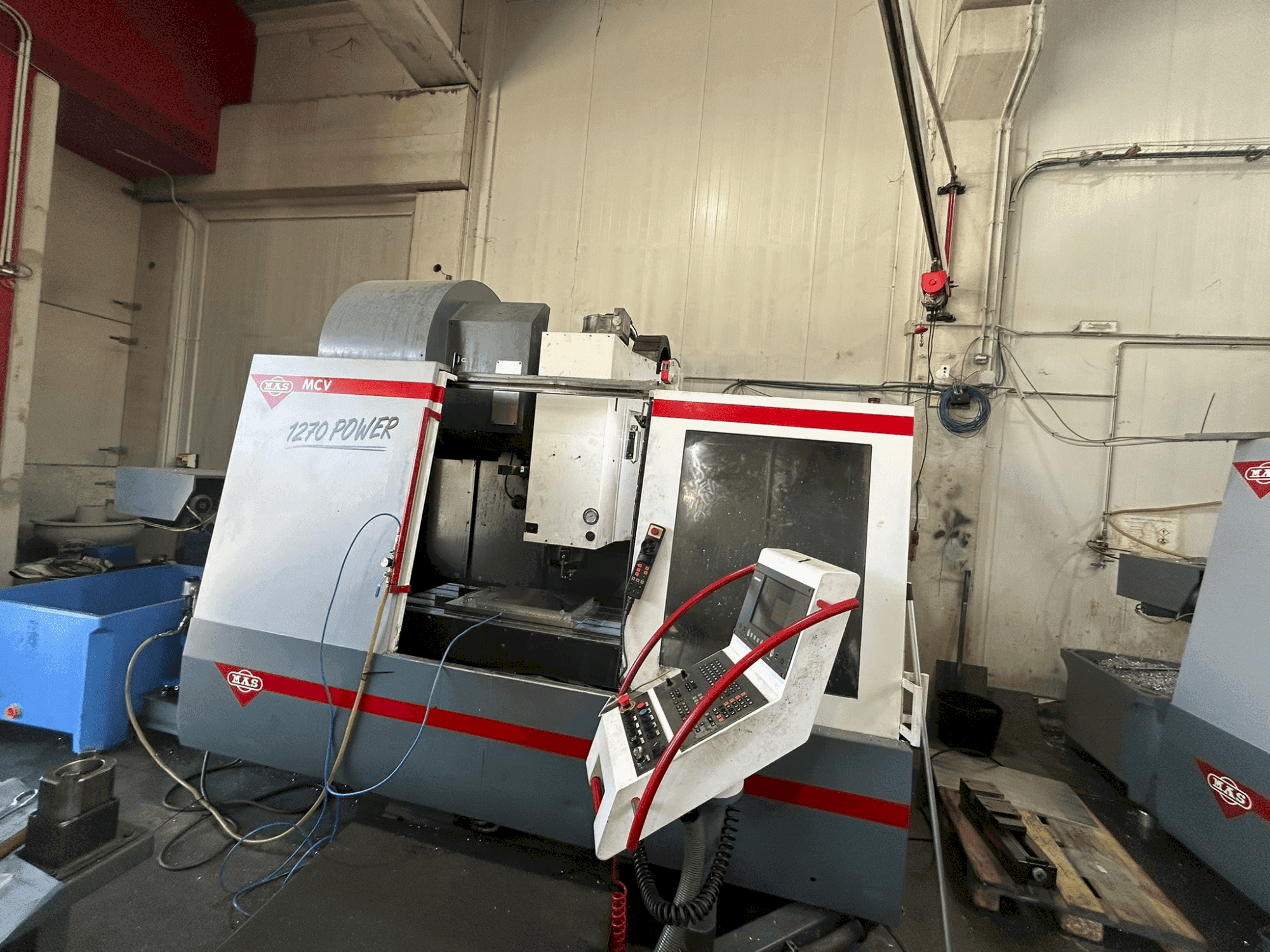 Вид станка KOVOSVIT MAS MCV 1270 спереди