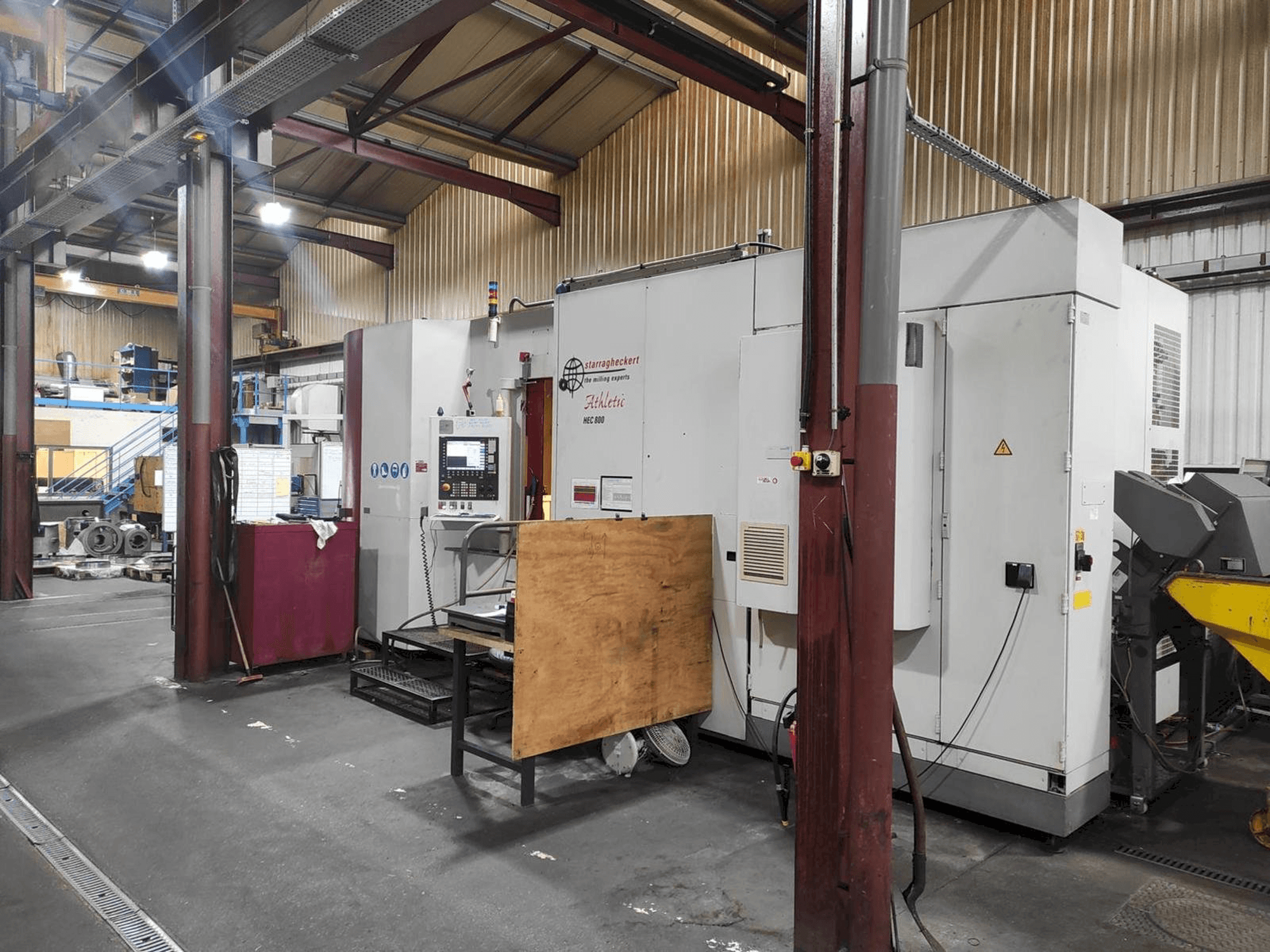 Вид станка Starrag HEC 800 - 5 AXES спереди