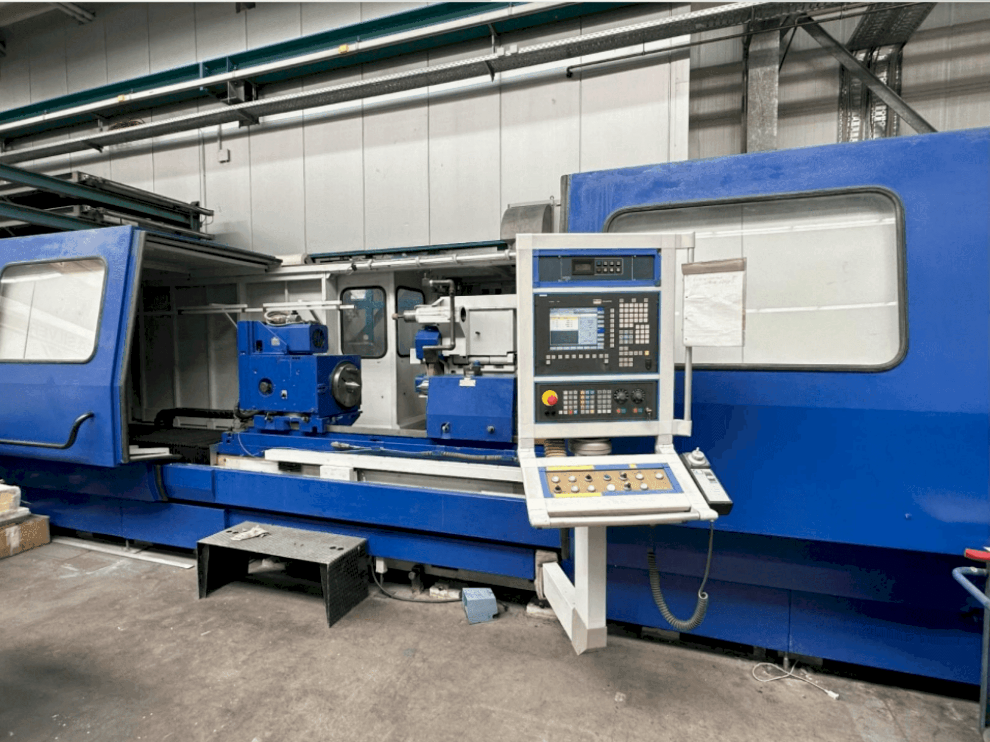 Вид станка Cetos BUC 63C CNC/2000 спереди