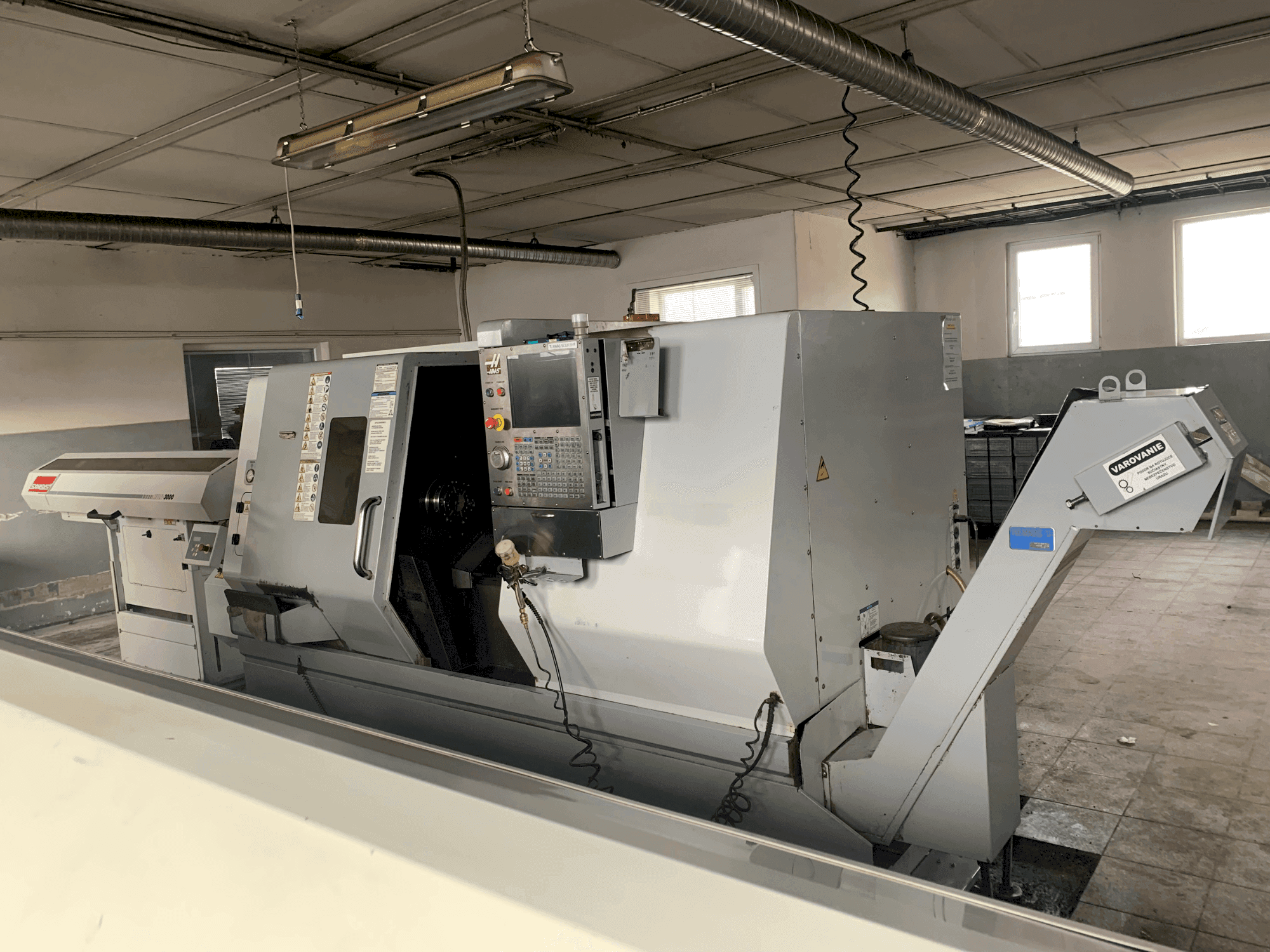 Вид станка HAAS SL-30TBHE спереди