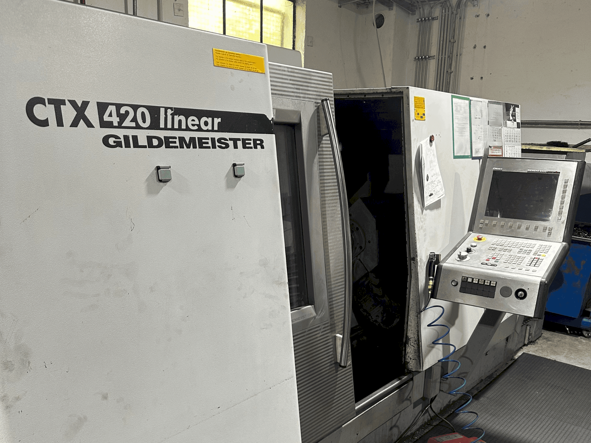 Вид станка DMG CTX 420 Linear V6 спереди