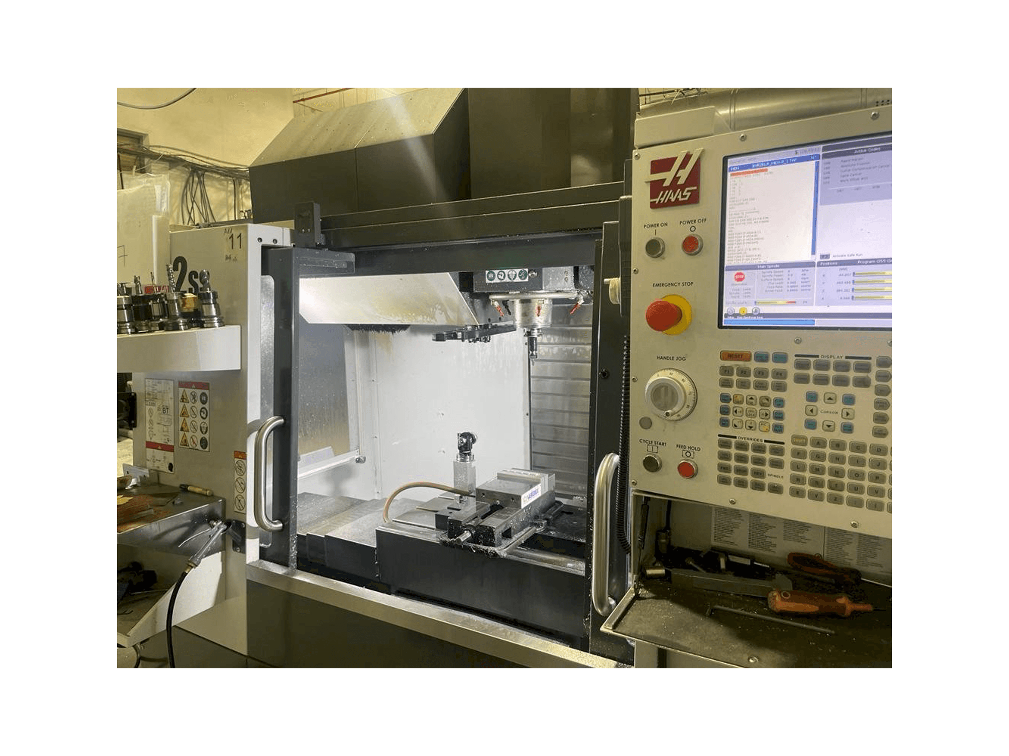 Вид станка HAAS VF-2SS спереди