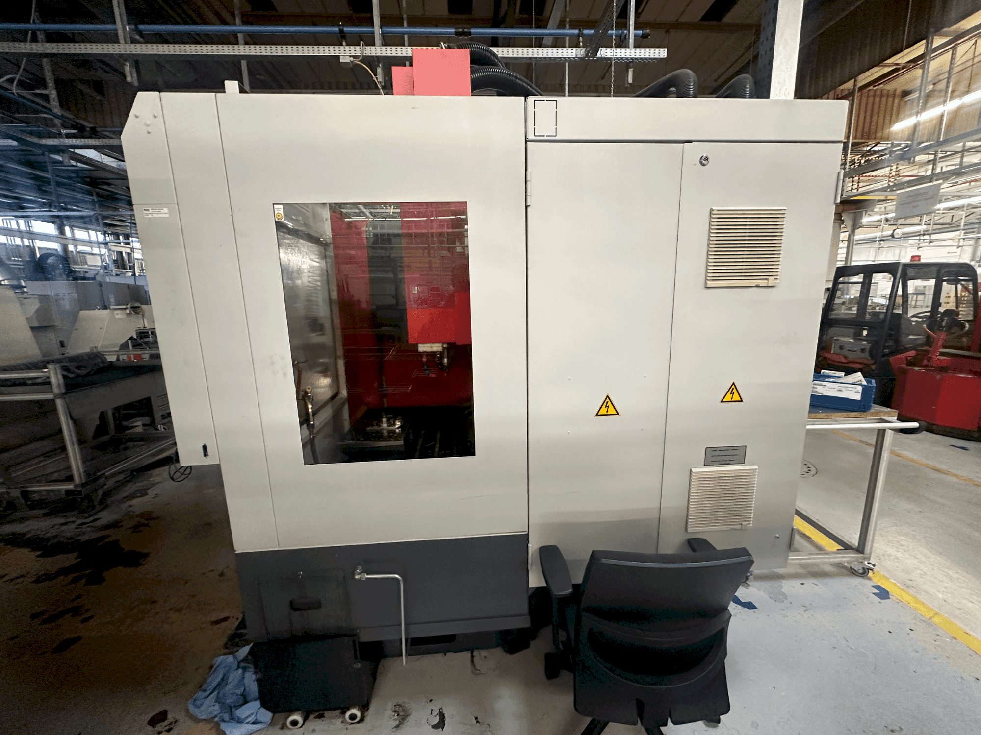Вид станка EMCO E-600 спереди