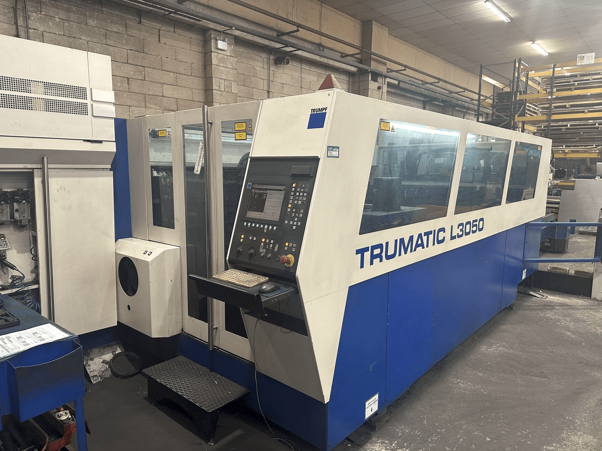 Вид станка Trumpf Trumatic L3050 спереди