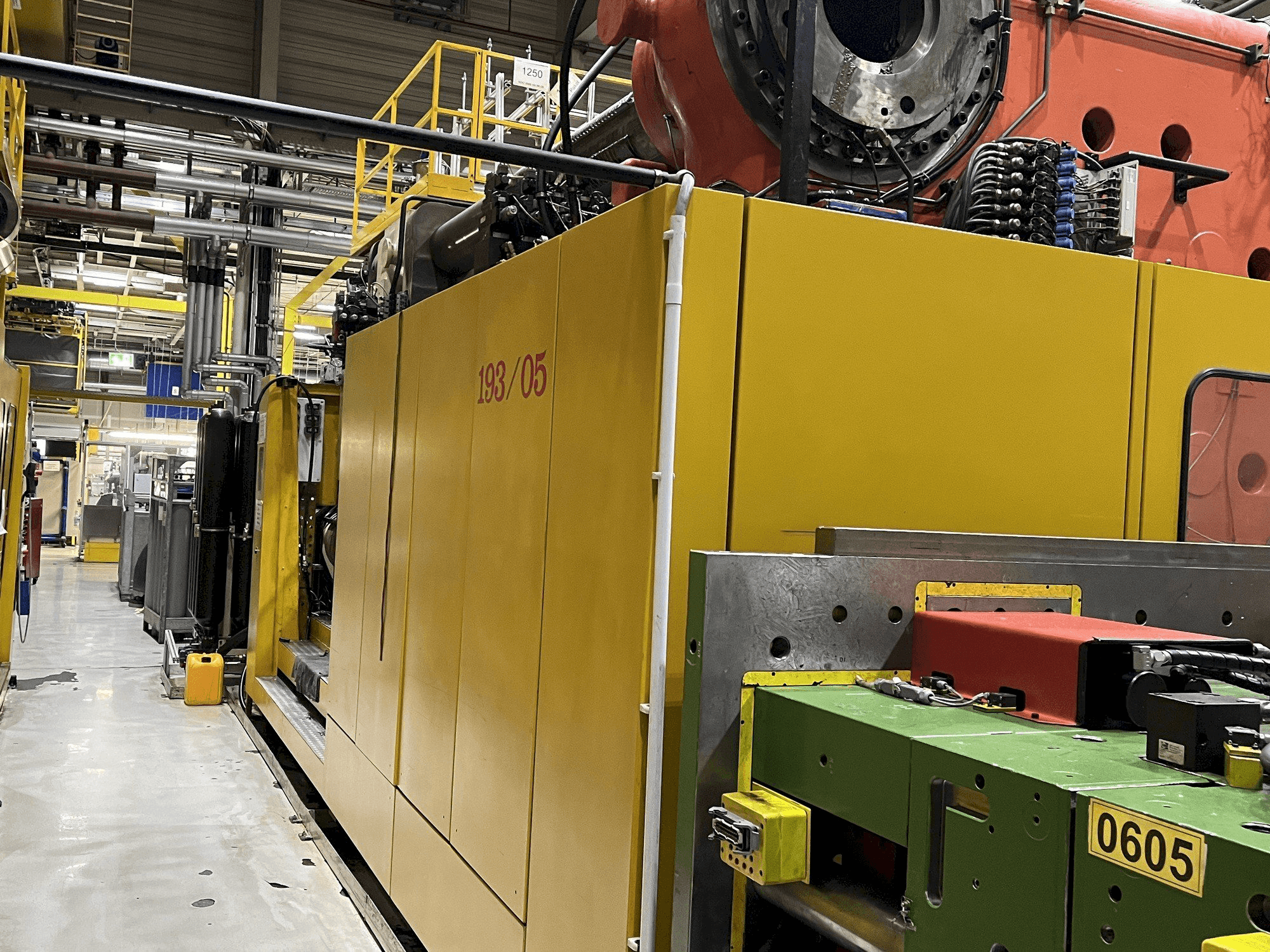 Вид станка Husky SGM 3150t спереди