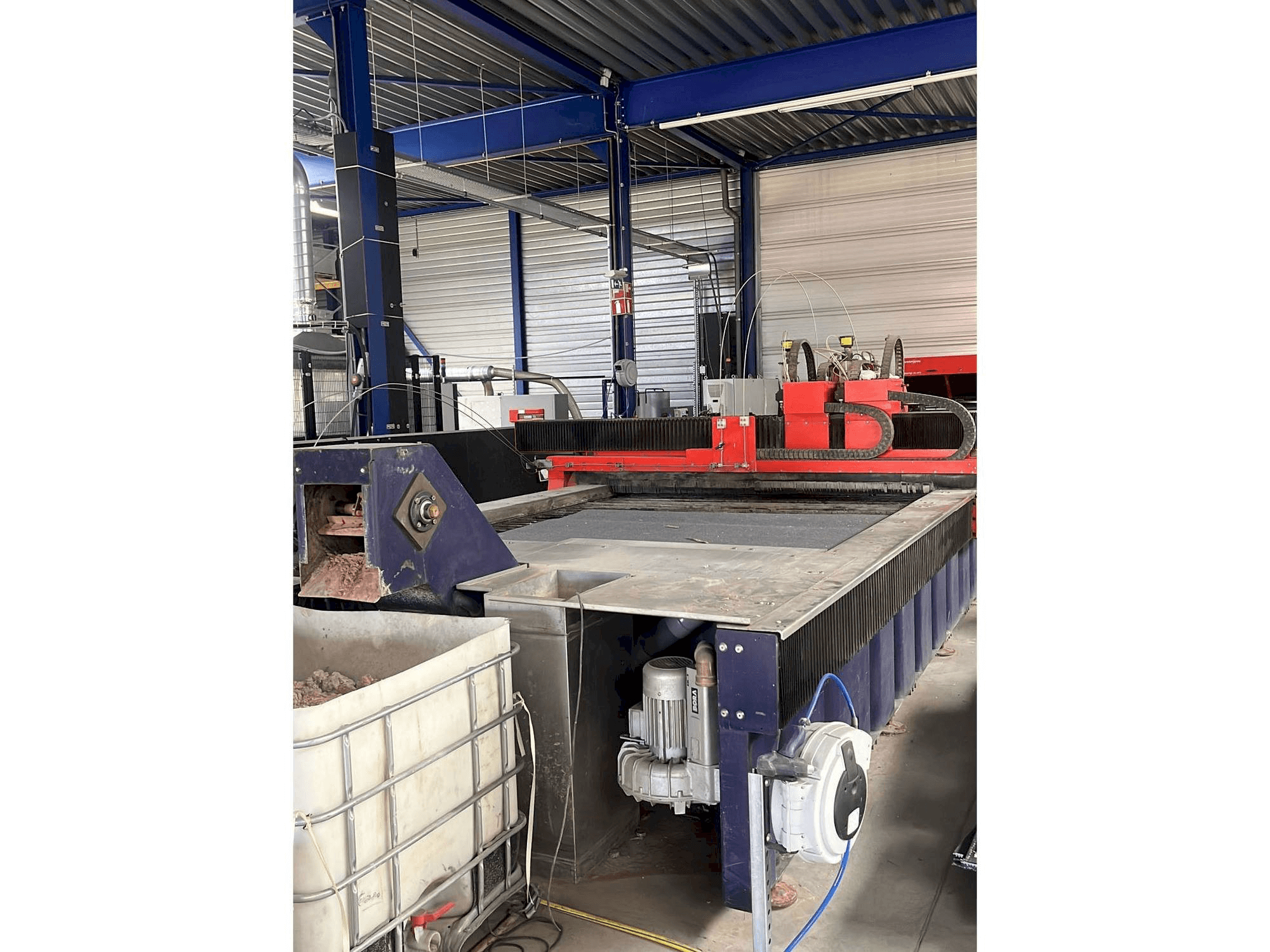 Вид станка Bystronic ByJet 4020 спереди
