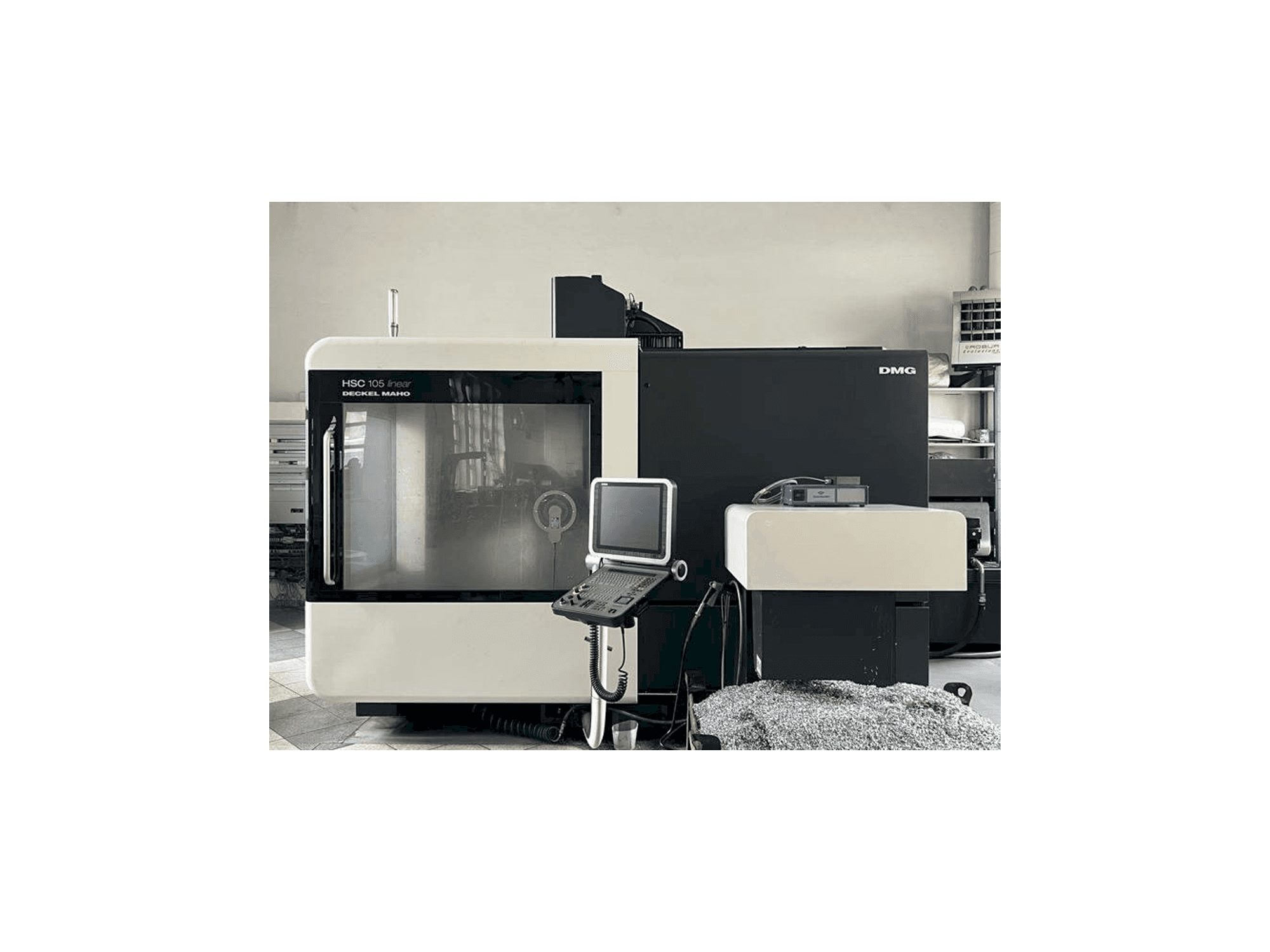 Вид станка DMG HSC 105 linear спереди