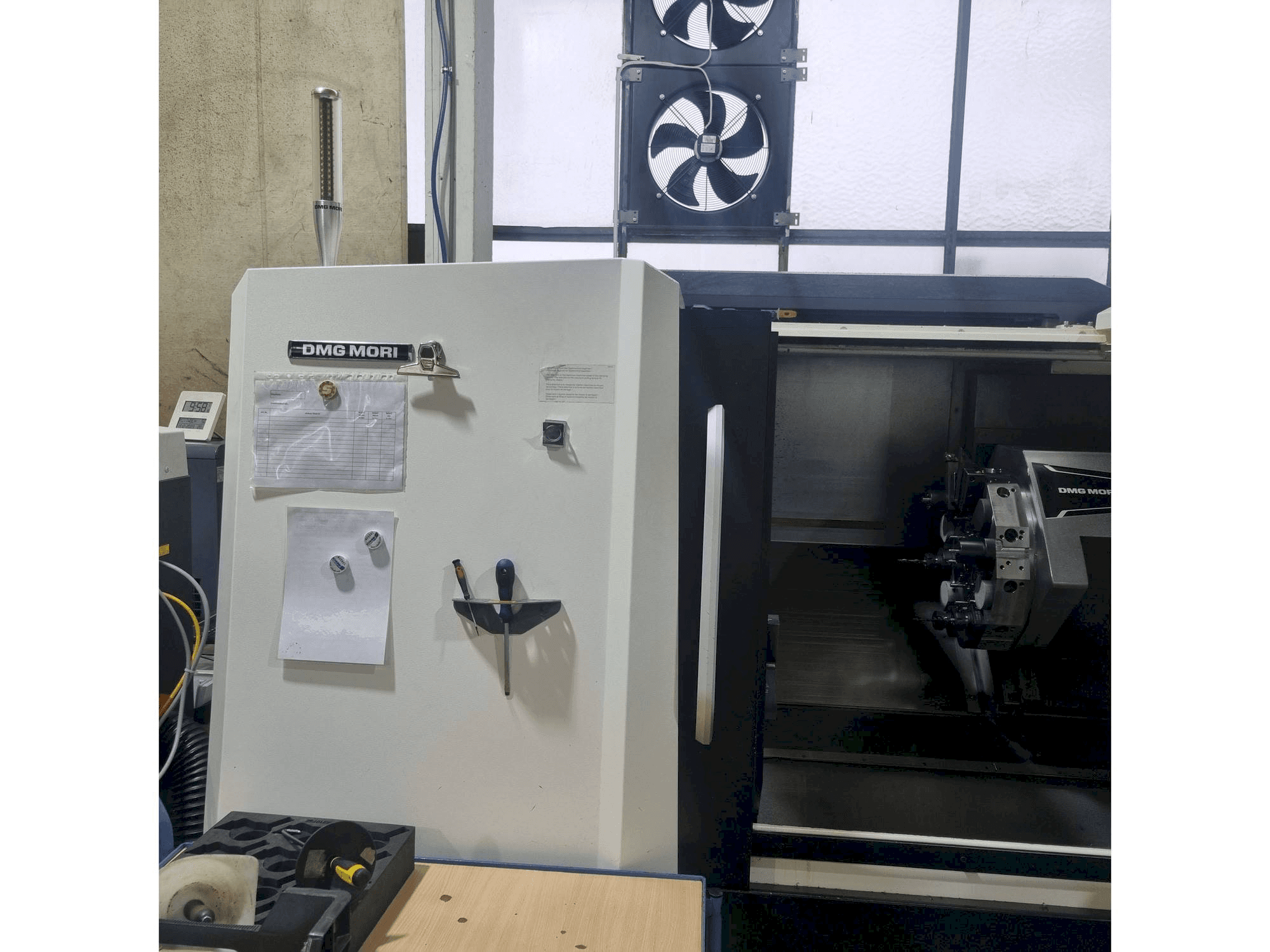 Вид станка DMG MORI CLX 450 V4 спереди