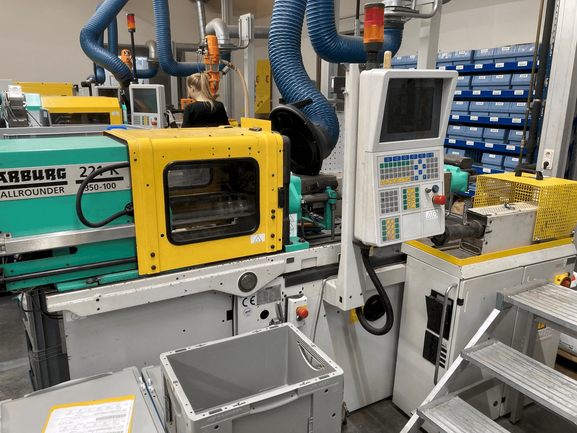 Вид станка Arburg 221 K 350-100U спереди