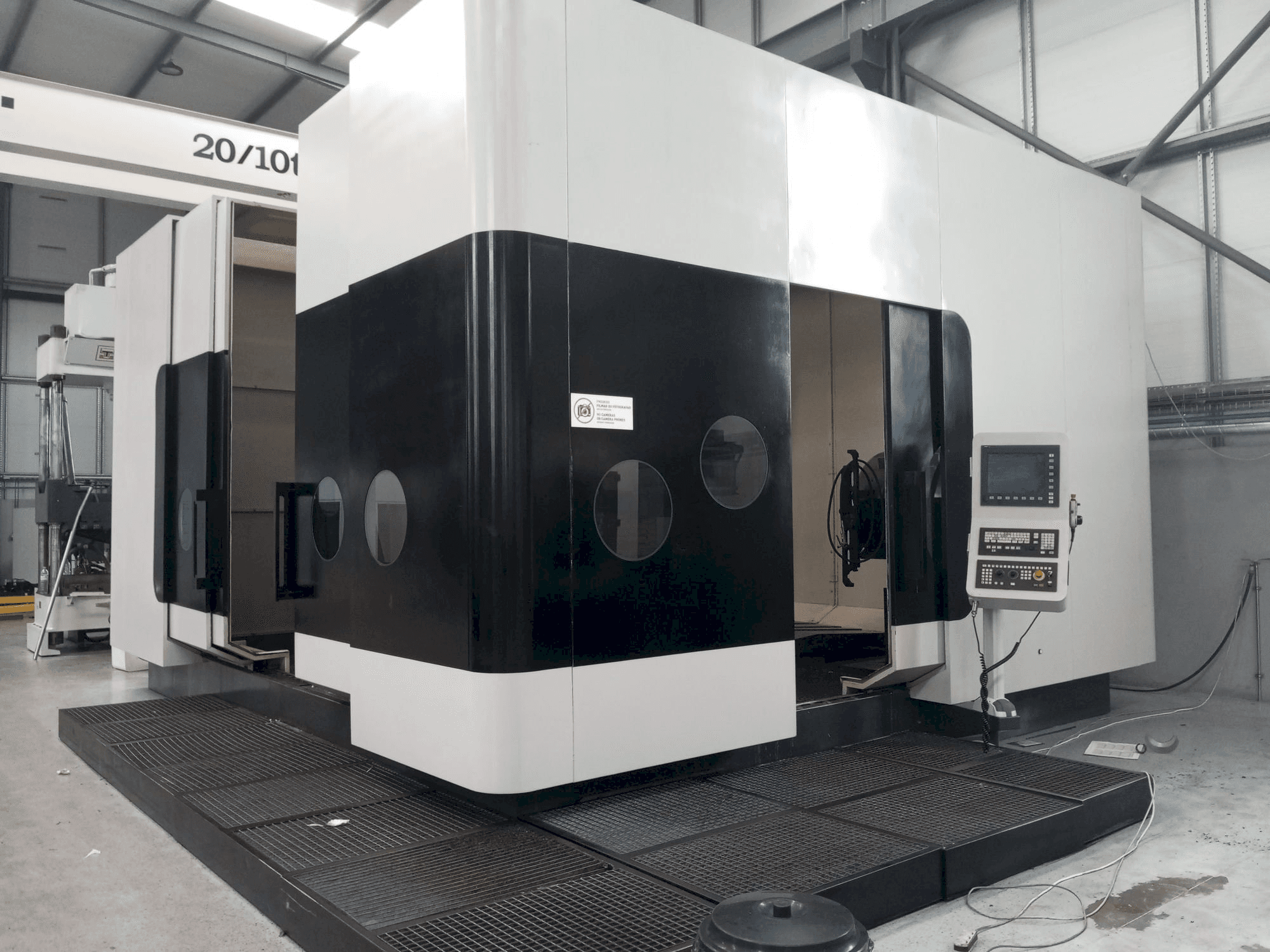 Вид станка CHETO 3000 спереди