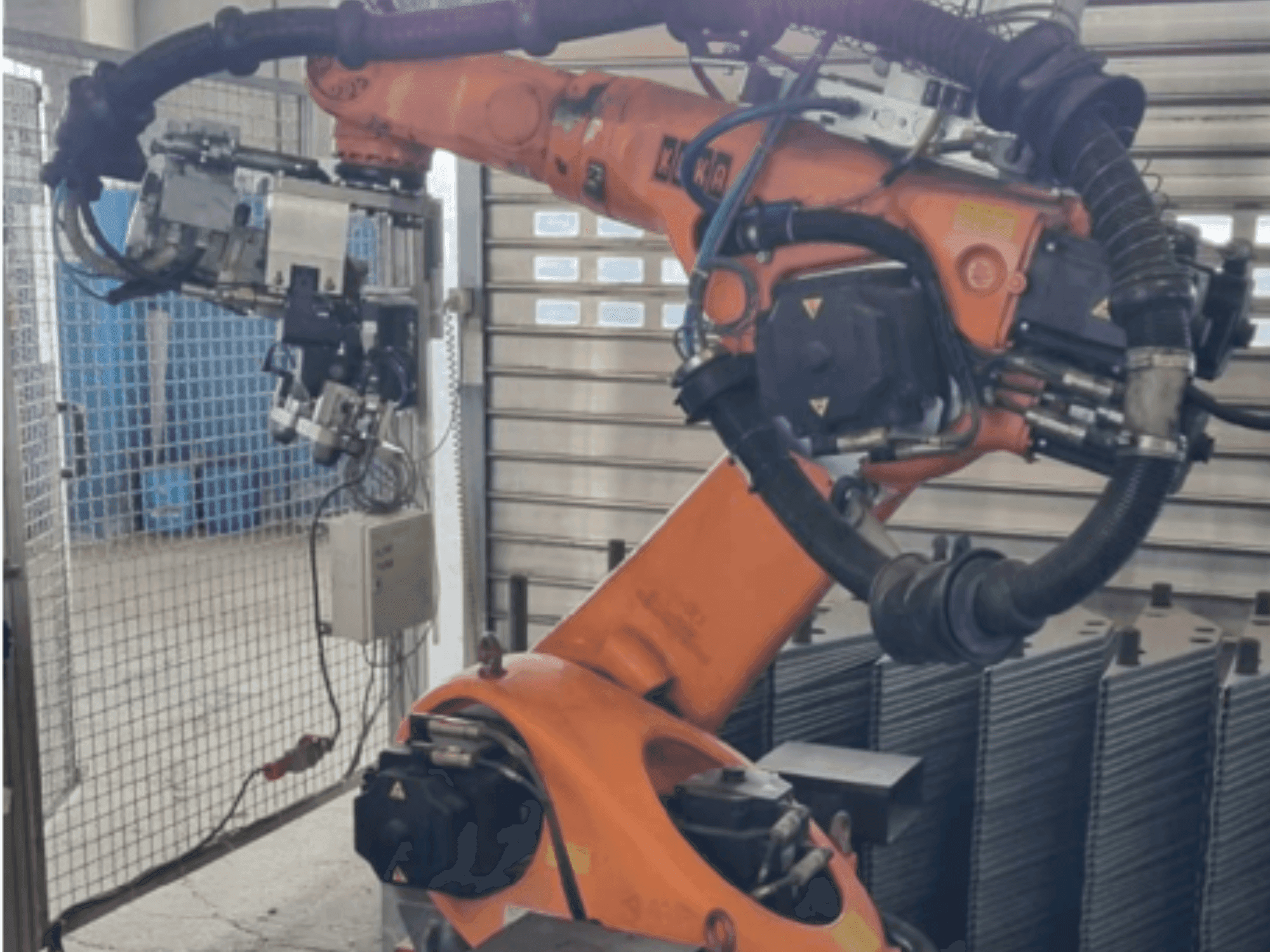 Вид станка KUKA KR 60-3 спереди