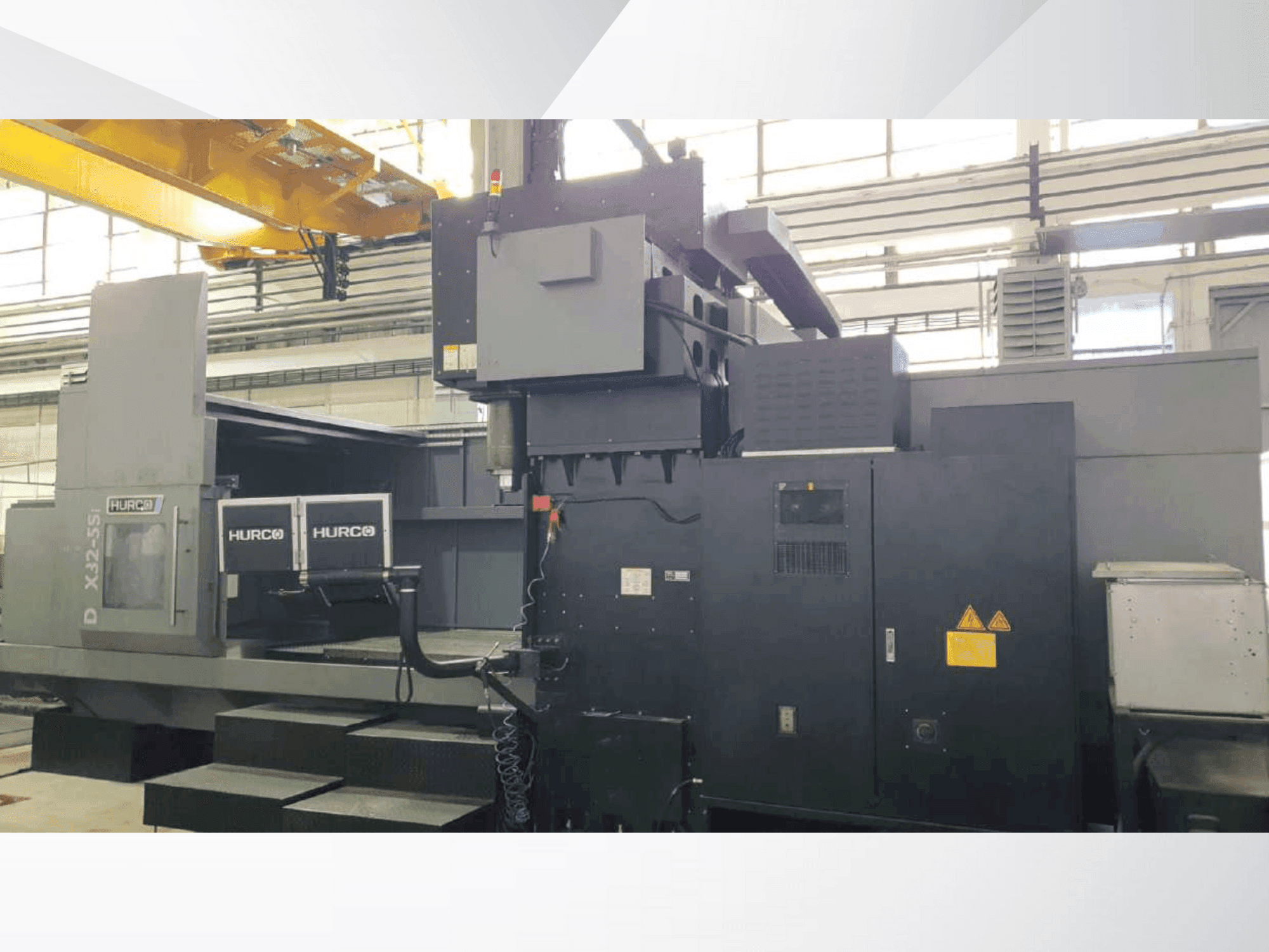 Вид станка Hurco DCX32-5Si спереди