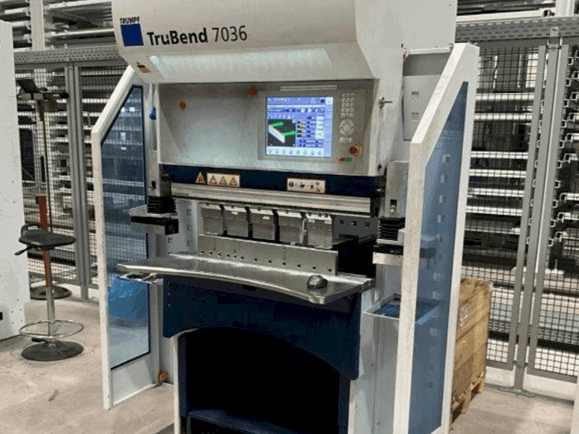 Вид станка TRUMPF TruBend 7036 спереди