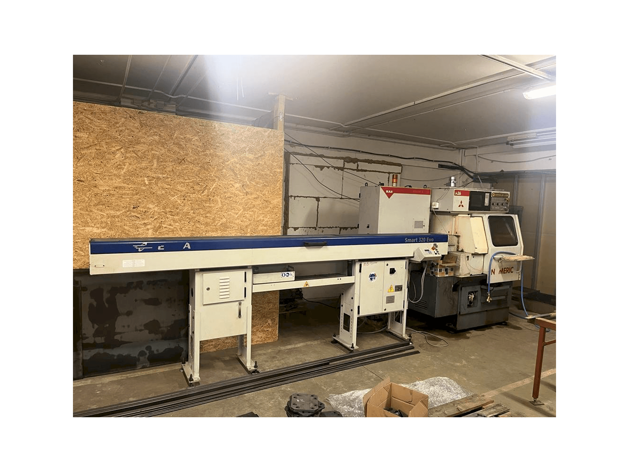 Вид станка KOVOSVIT MAS Numeric A26 CNC спереди
