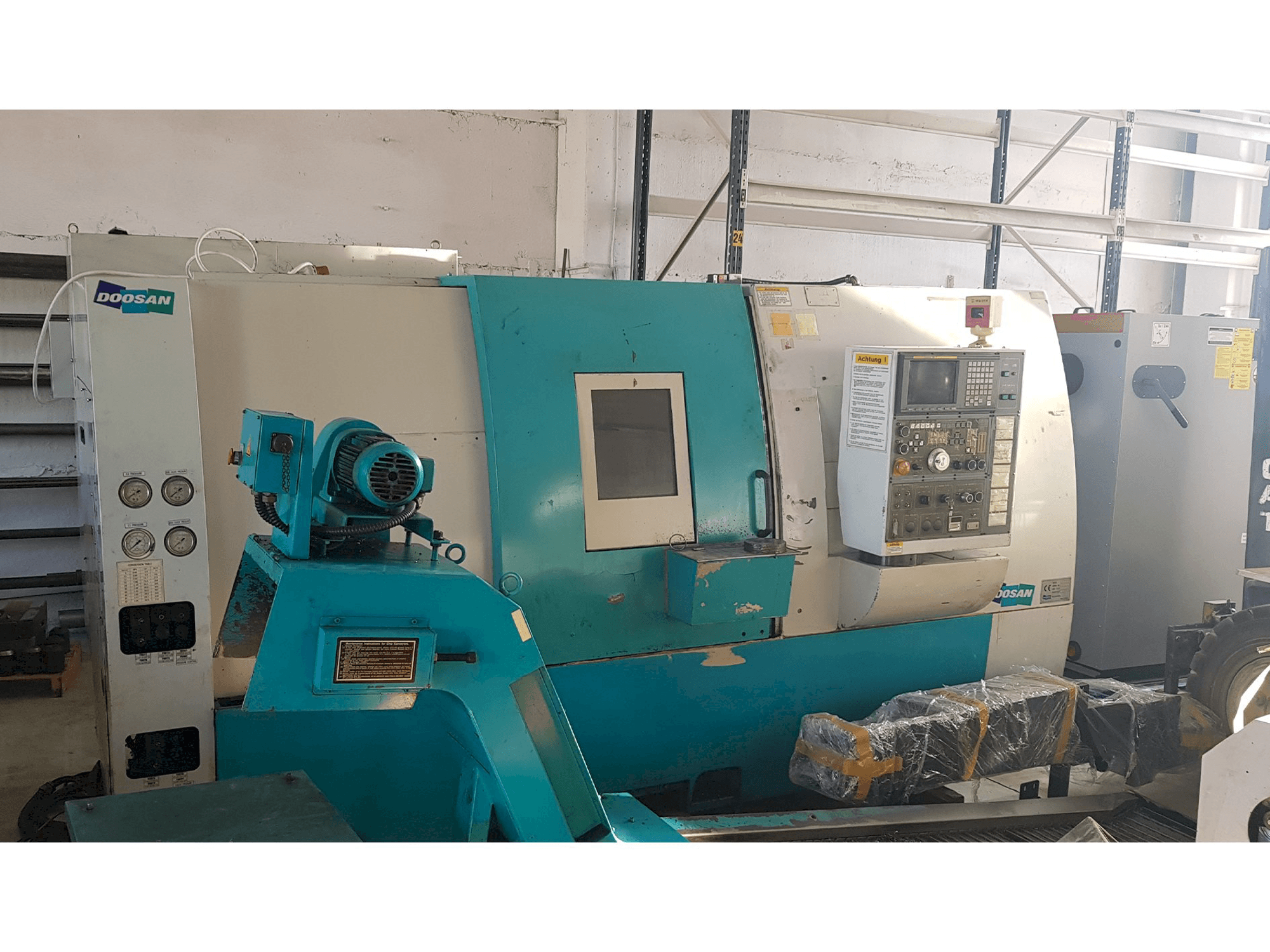 Вид станка Doosan S310SLMY спереди