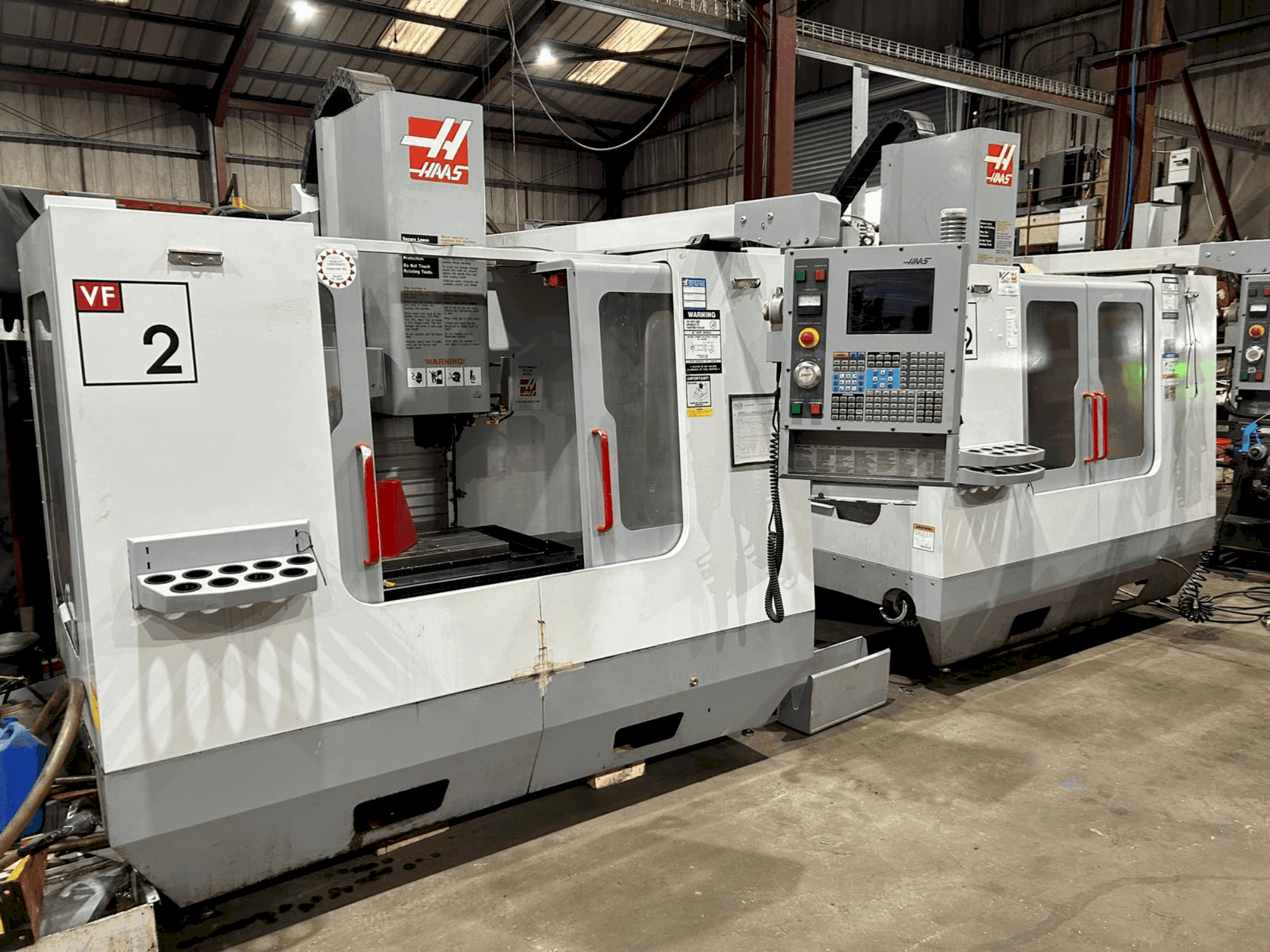 Вид станка HAAS VF2 спереди