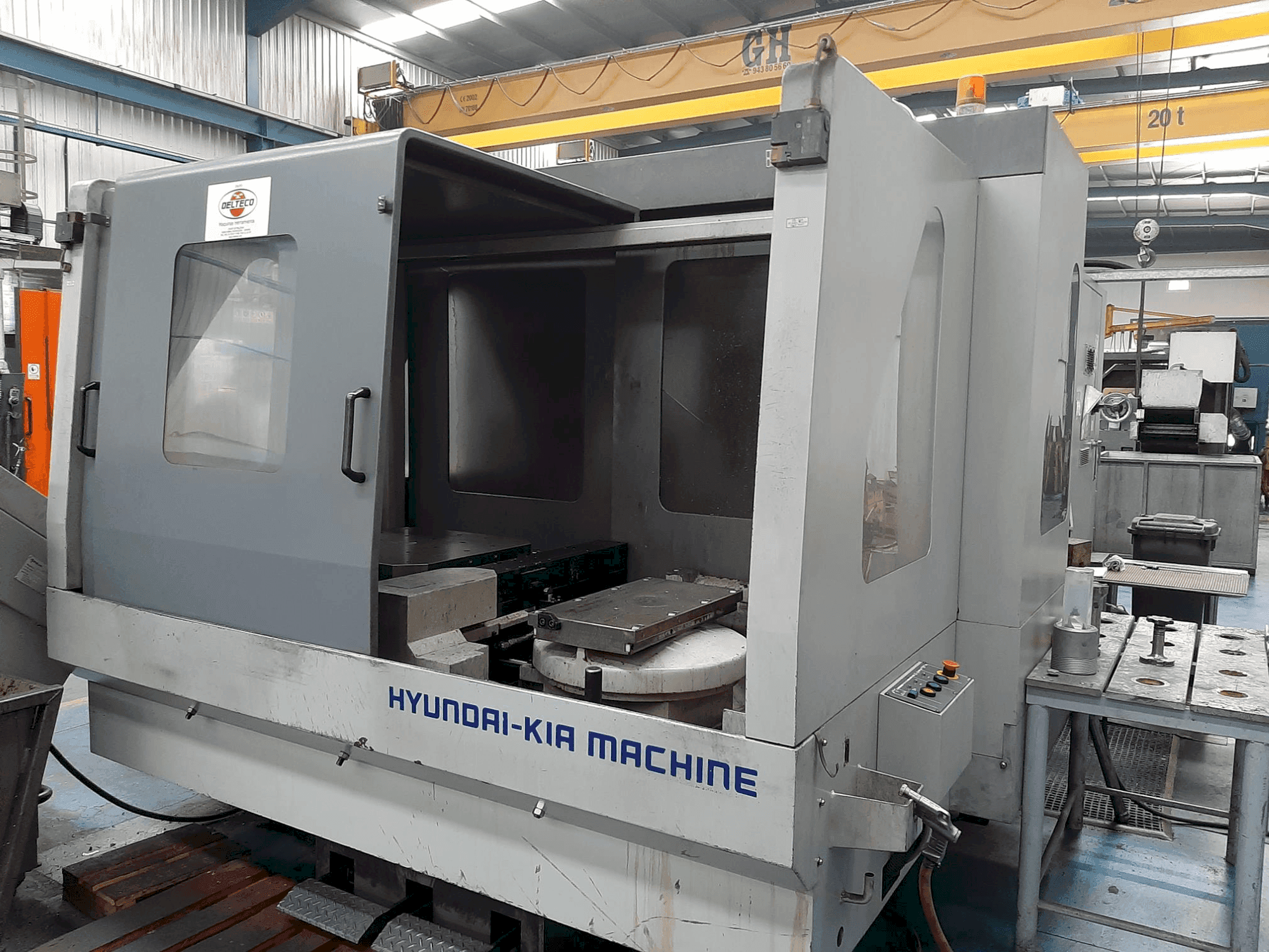 Вид станка Hyundai KH-63G спереди