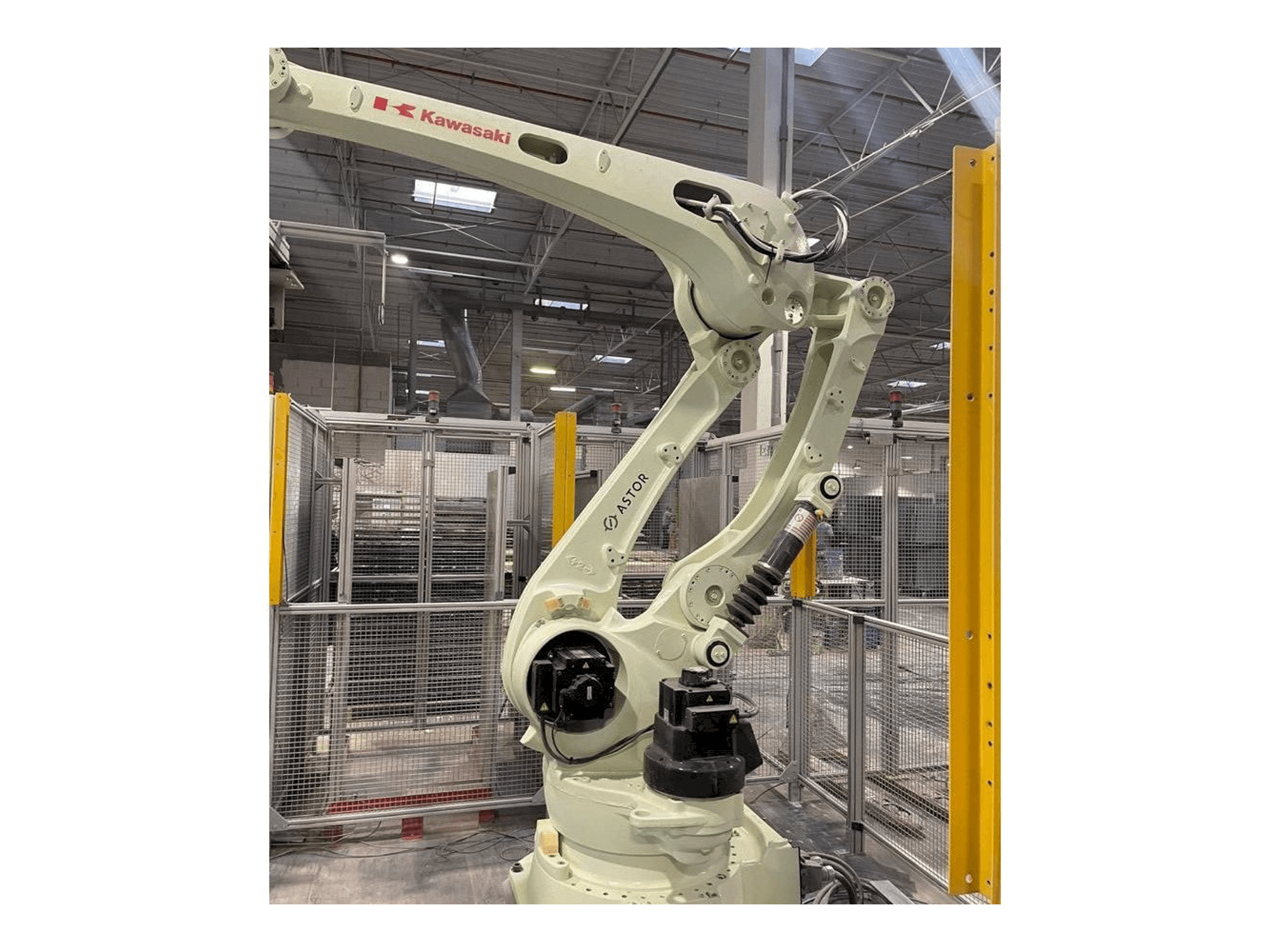 Вид станка Kawasaki 3CP180L-AC03 спереди