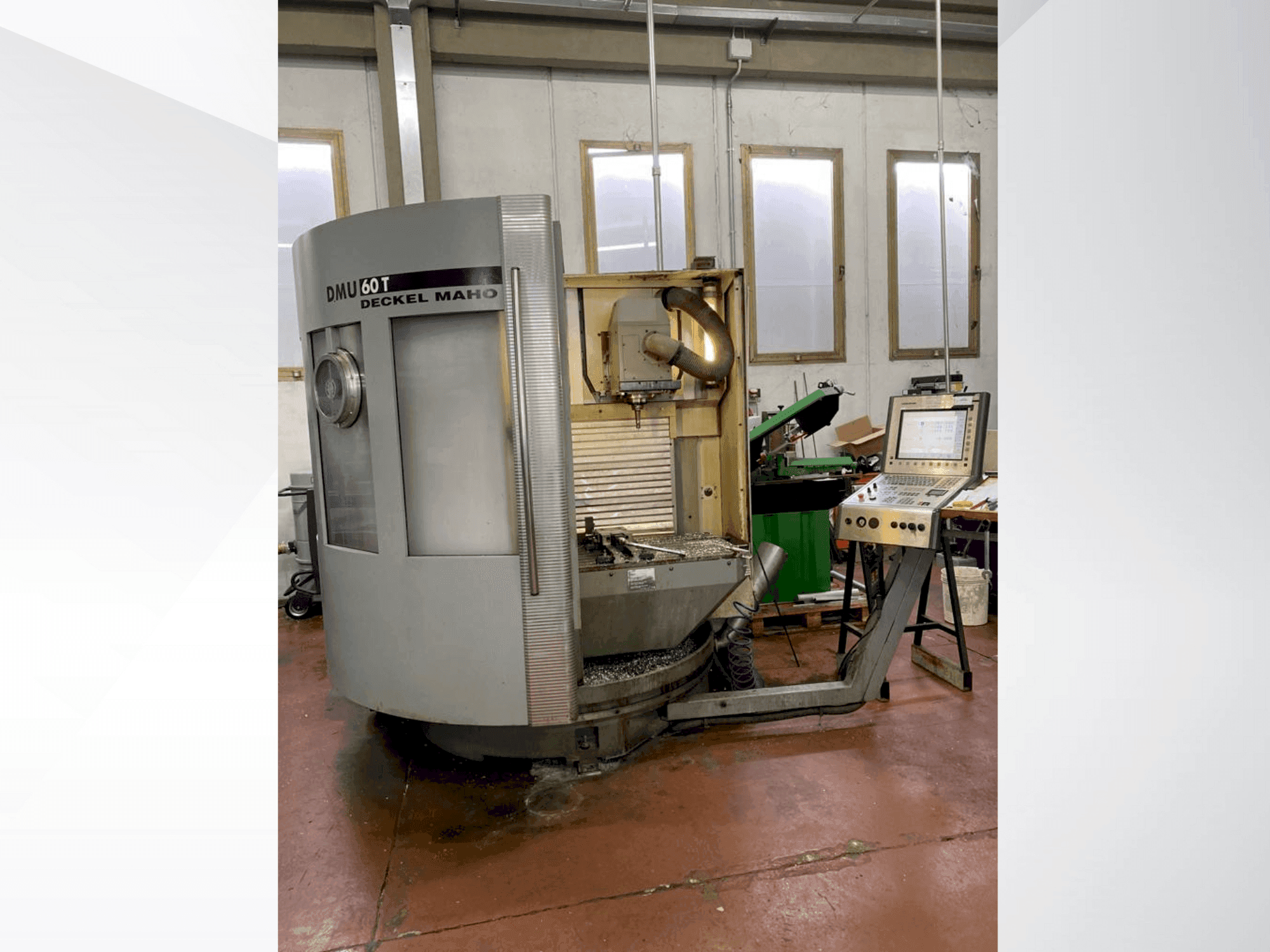 Вид станка DECKEL MAHO DMU 60T спереди