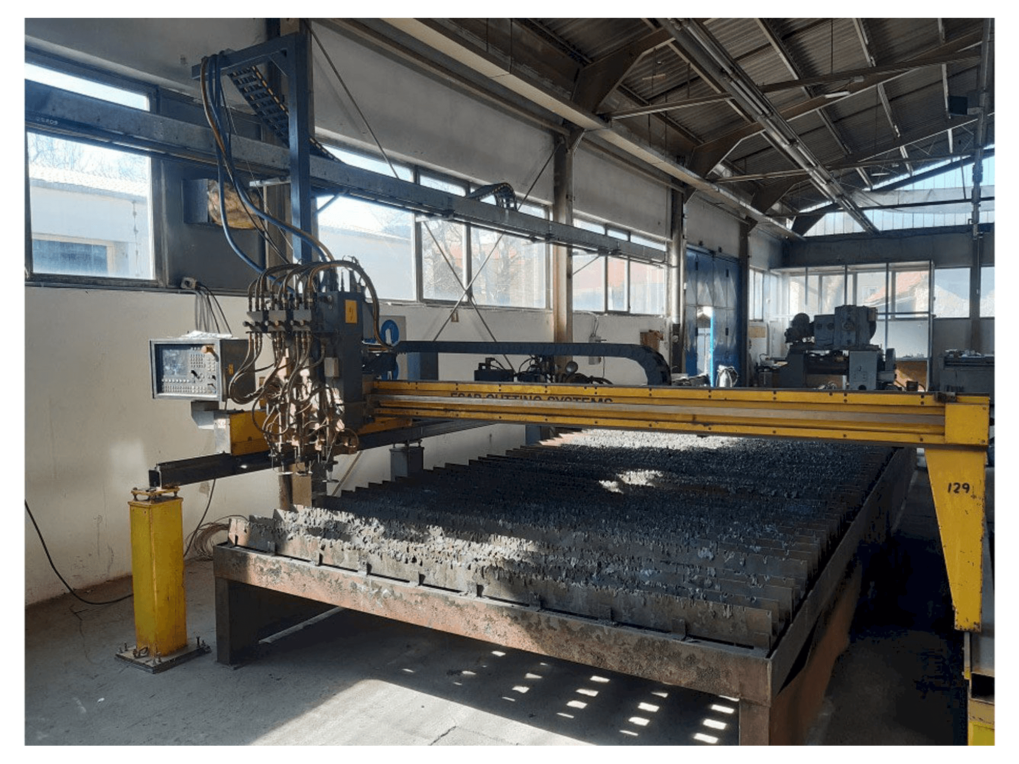 Вид станка ESAB CXC-P3500 спереди