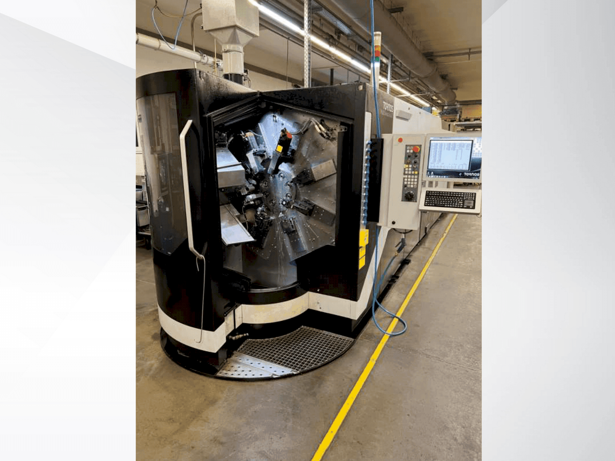 Вид станка Tornos MultiSwiss 8x26 спереди