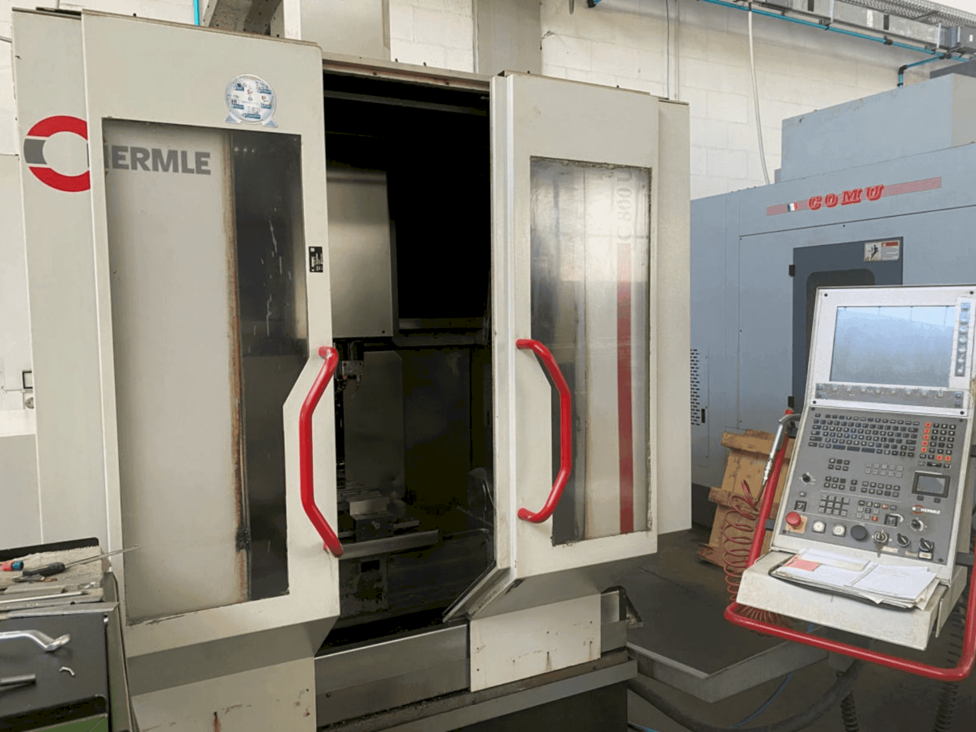 Вид станка HERMLE C 800 U спереди