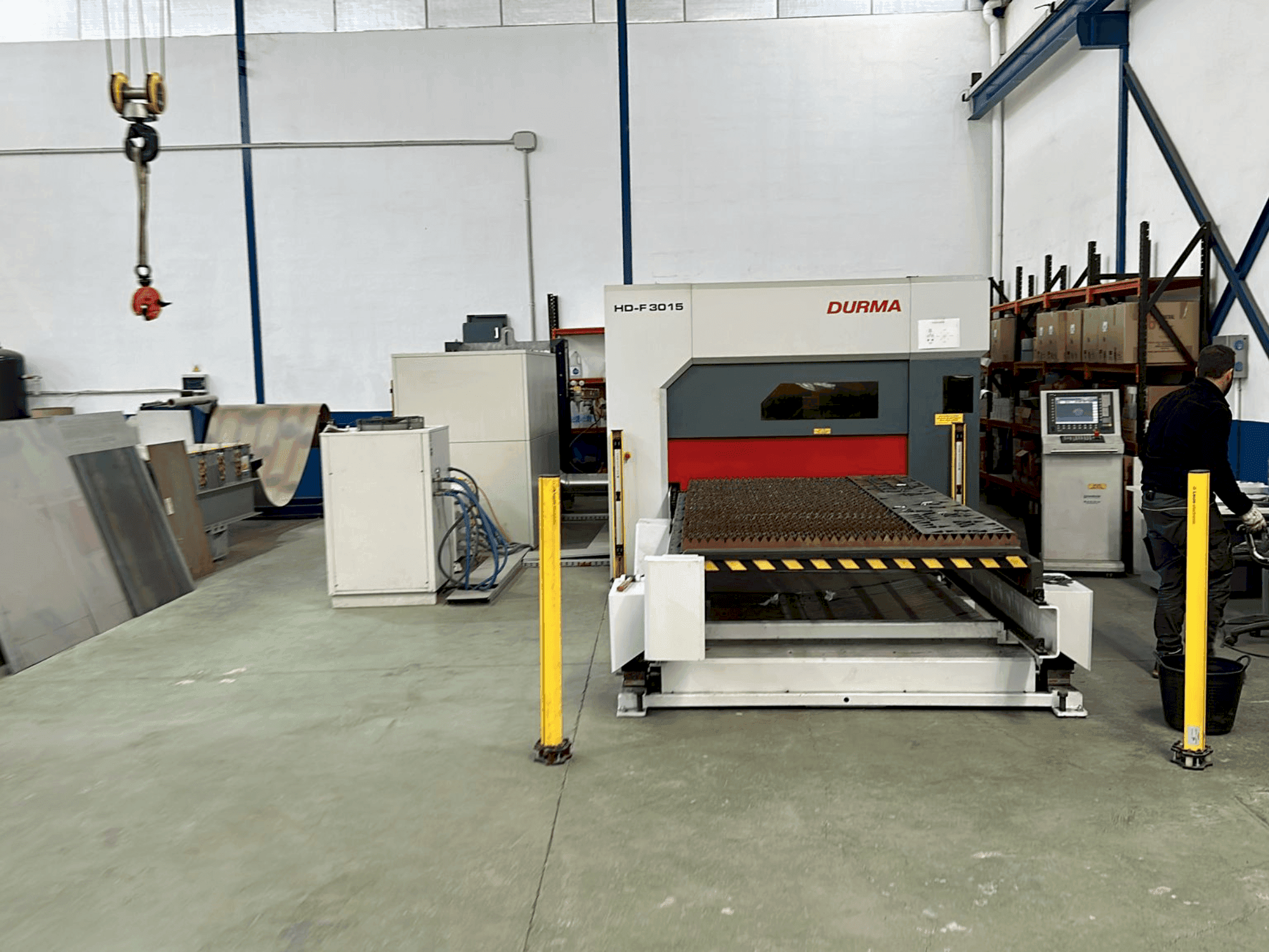 Вид станка Durma HD-F 3015 спереди